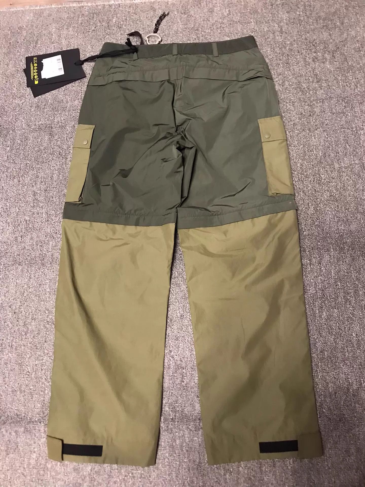 Moncler Moncler x Pharrell Williams Colorblocked Cargo Detach 48 Size US 32 / EU 48 - 2 Thumbnail