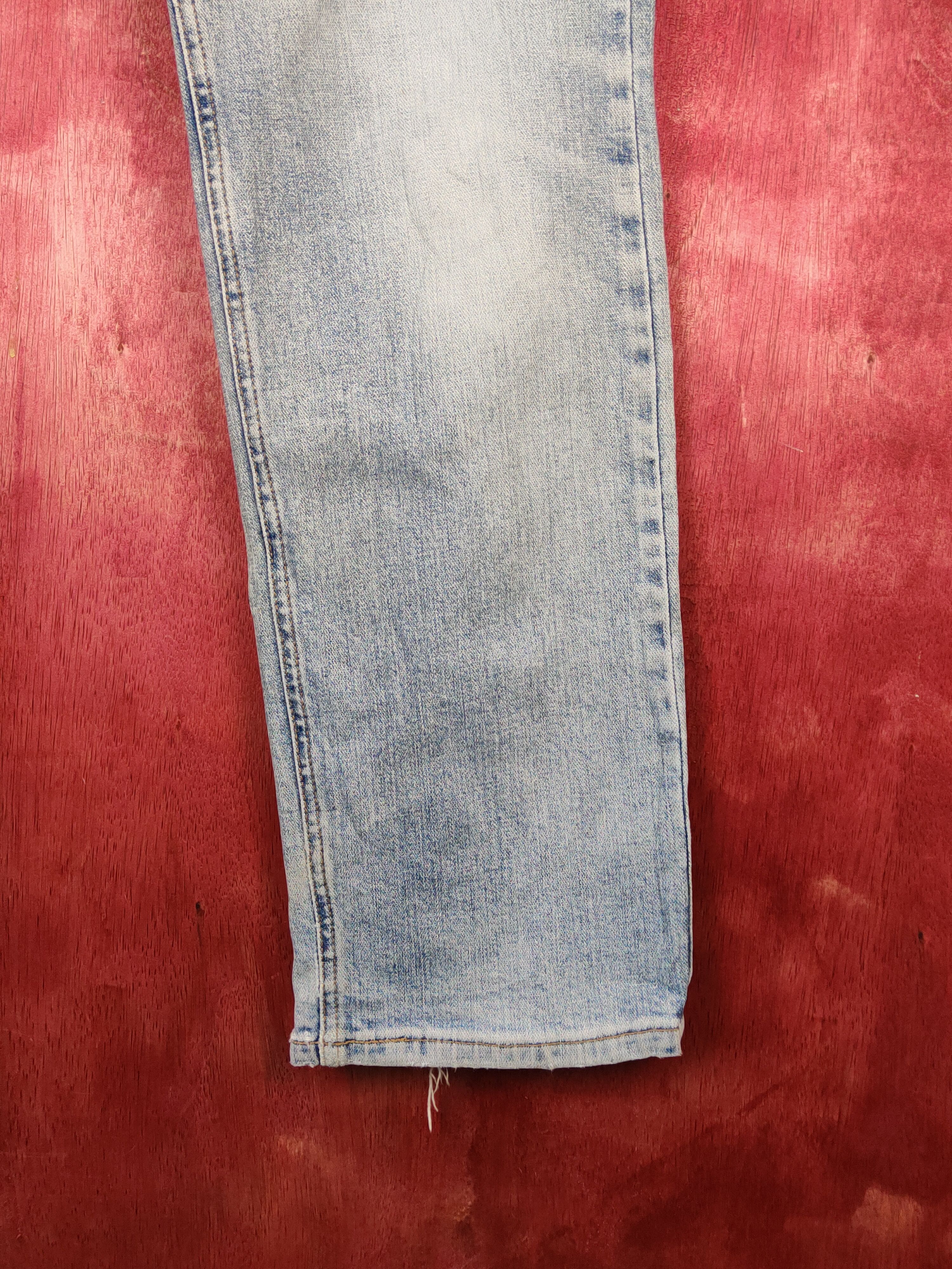 Japanese Brand Wrangler Blue Faded Distressed Ripped Jeans #S1703 Size US 31 - 6 Thumbnail
