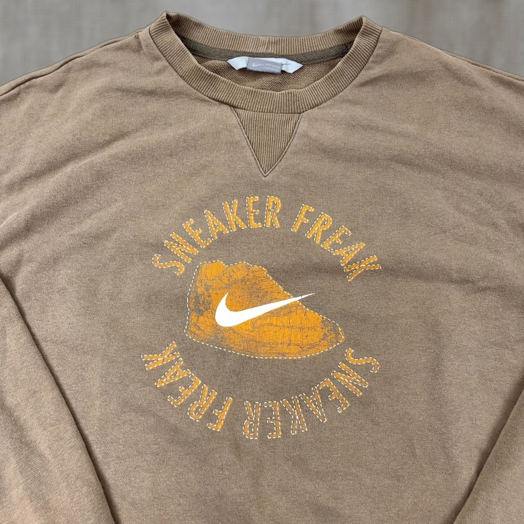 Nike VINTAGE Nike Sweatshirt Men 2XL Brown Crewneck Pullover Sweatshirt Nike Sportswear 2000s RARE Size US XXL / EU 58 / 5 - 1 Thumbnail