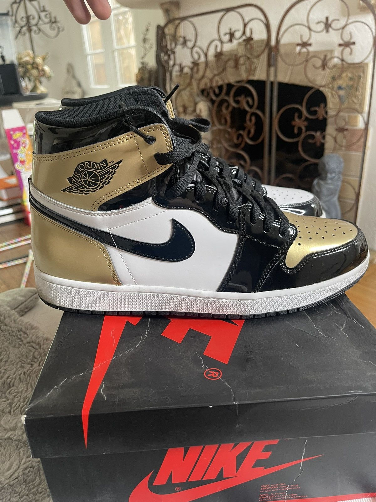 Jordan Brand Jordan 1 Retro High OG Top 3 Gold Size US 12.5 / EU 45-46 - 2 Thumbnail