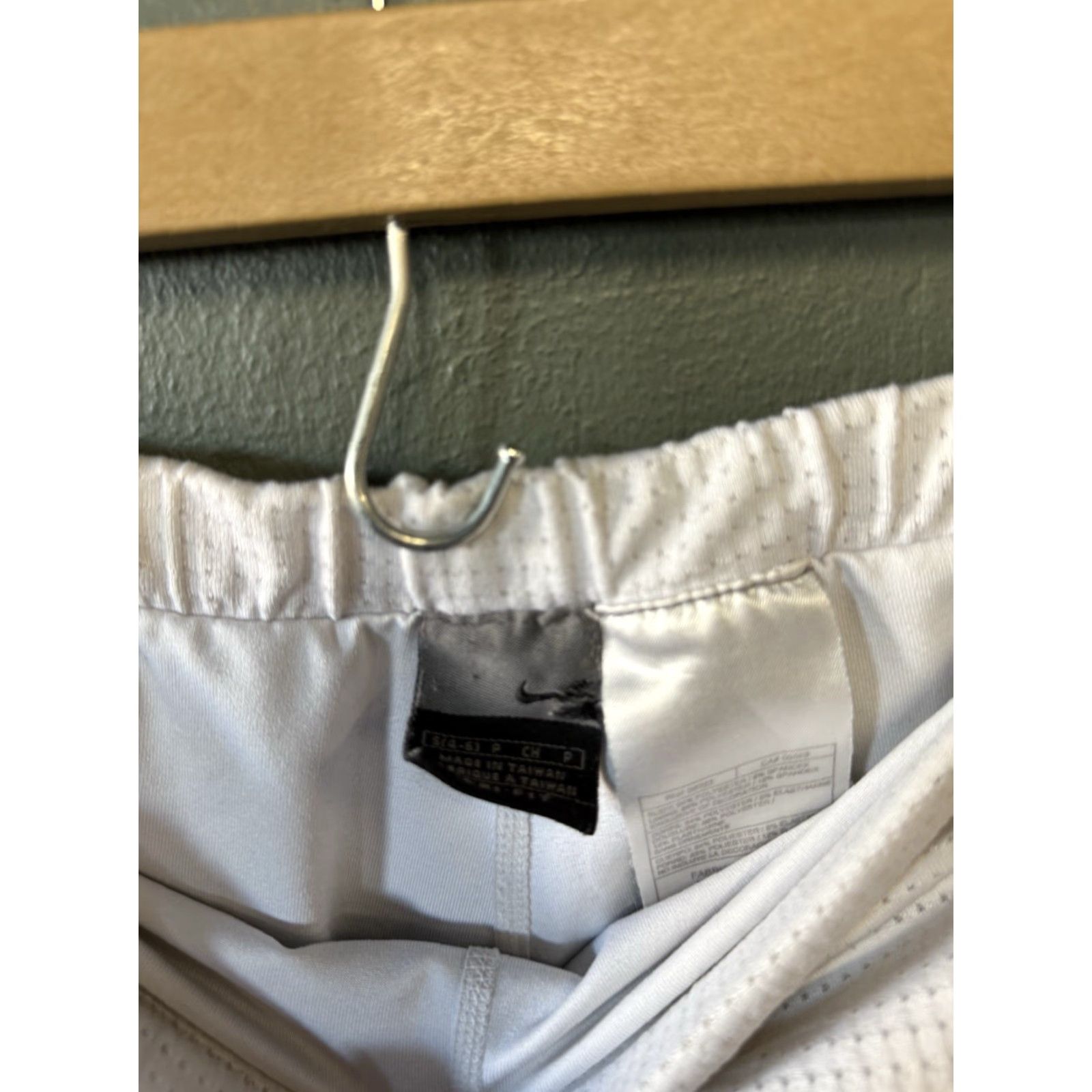 Nike VINTAGE Y2K Nike Womens White Athletic Tennis Pullon Skirt w/ Lining Size Small Size 28" / US 6 / IT 42 - 3 Thumbnail