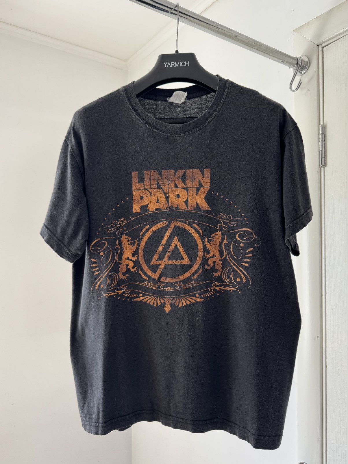 Band Tees VTG 2008 Linkin Park Road To Revolution Faded Band T Shirt Size US M / EU 48-50 / 2 - 1 Thumbnail