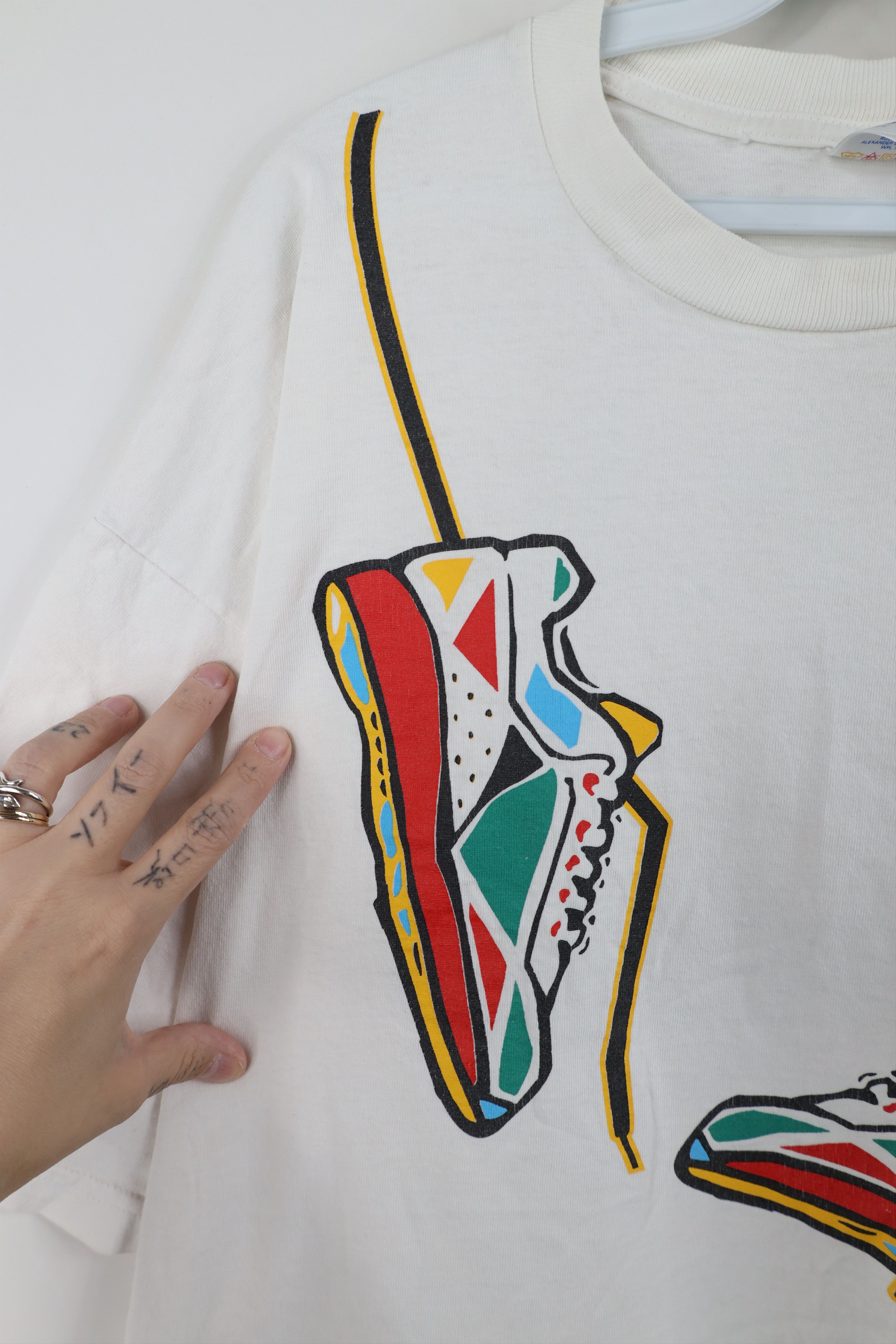 Vintage Vintage 90s Streetwear Heart Walk Shoes Short Sleeve T-Shirt Size US XL / EU 56 / 4 - 4 Thumbnail