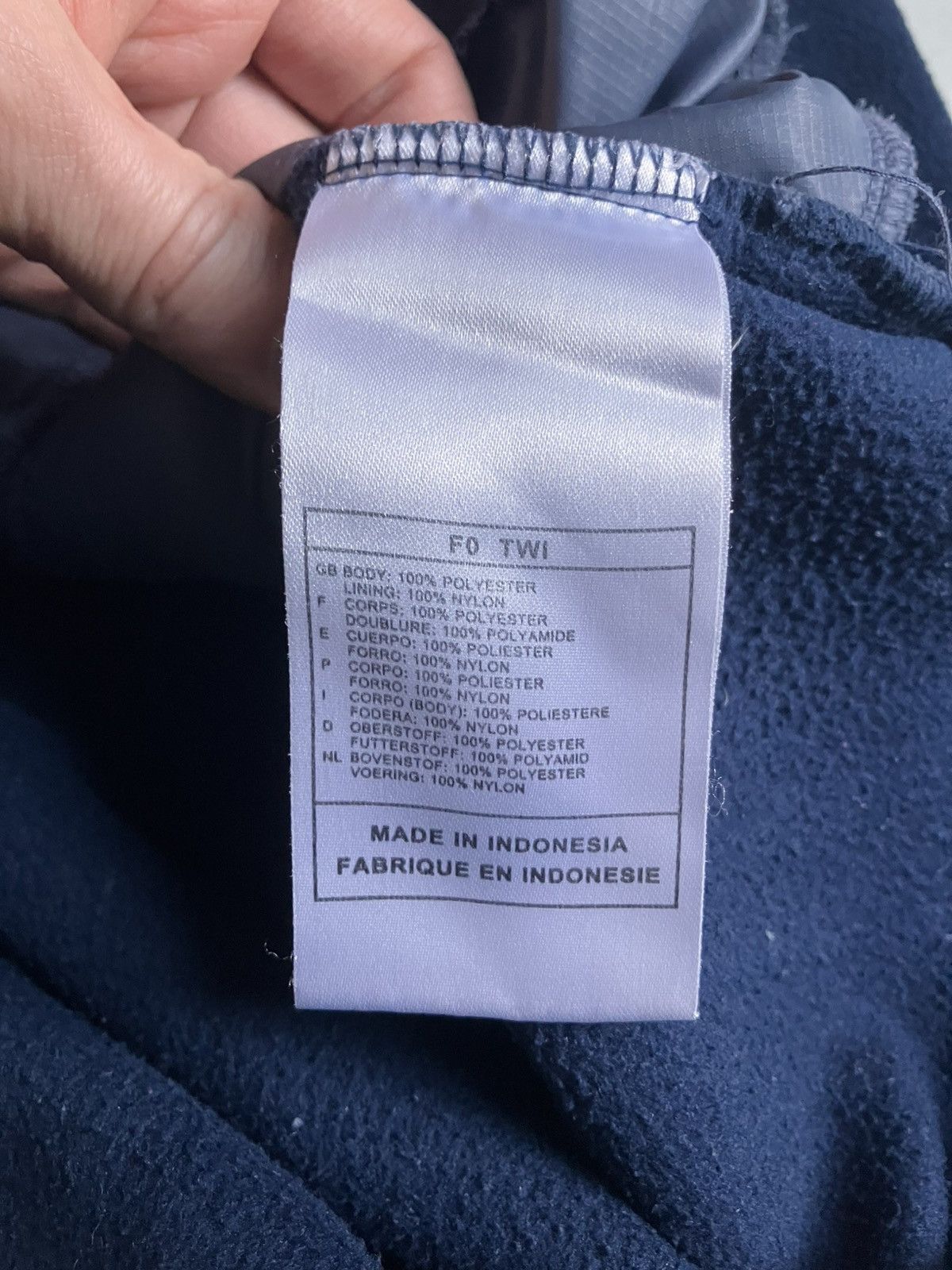 Nike Vintage 2000s Nike 3D Pocket Utility MP3 Zip Fleece Jacket Size US XL / EU 56 / 4 - 11 Thumbnail