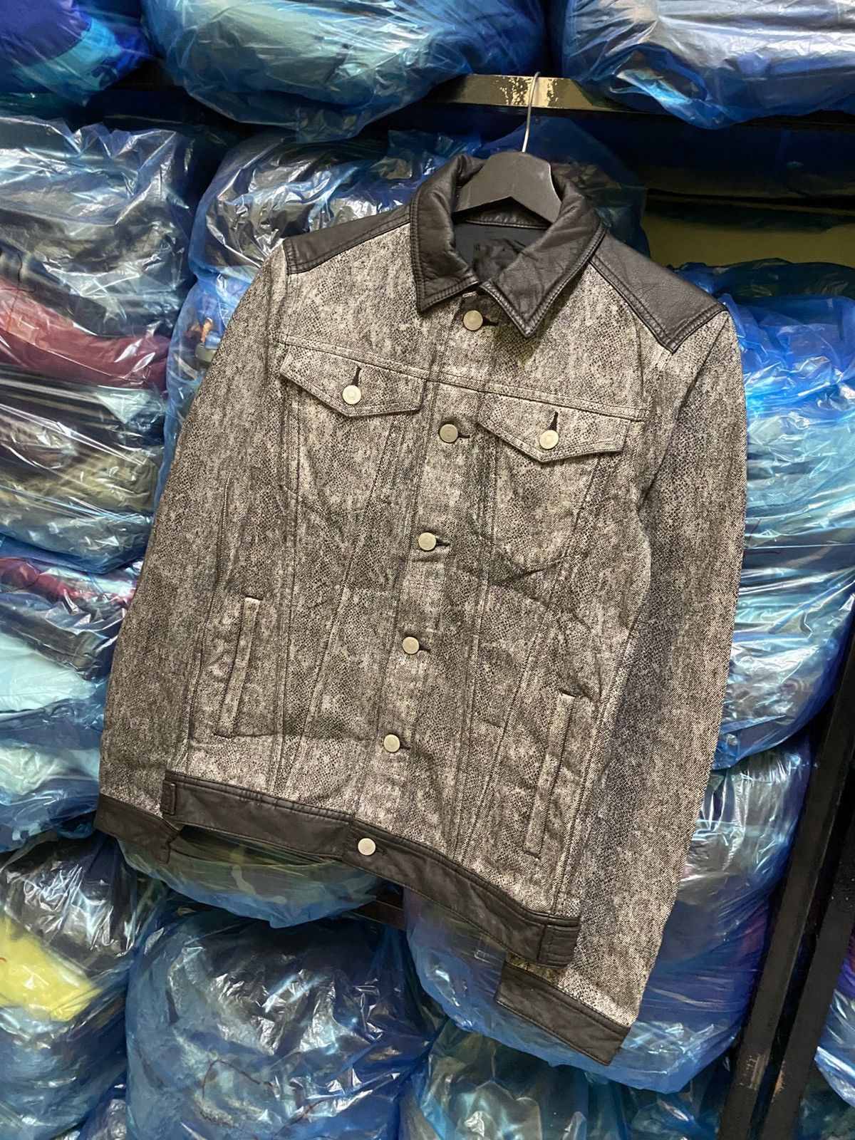 Boycott Boycott Japan Star Panel Biker Denim Jacket Leather Trim Size US S / EU 44-46 / 1 - 5 Thumbnail