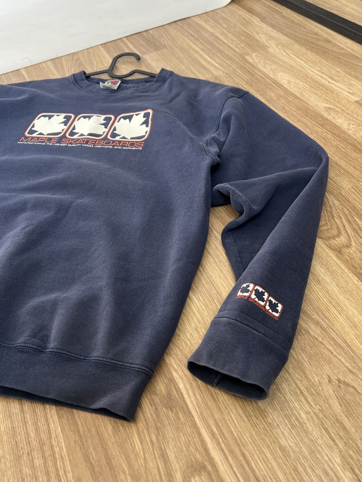 Fruit Of The Loom Vintage Maple Skateboards Cotton Navy Sweatshirt Size XL Size US XL / EU 56 / 4 - 9 Thumbnail