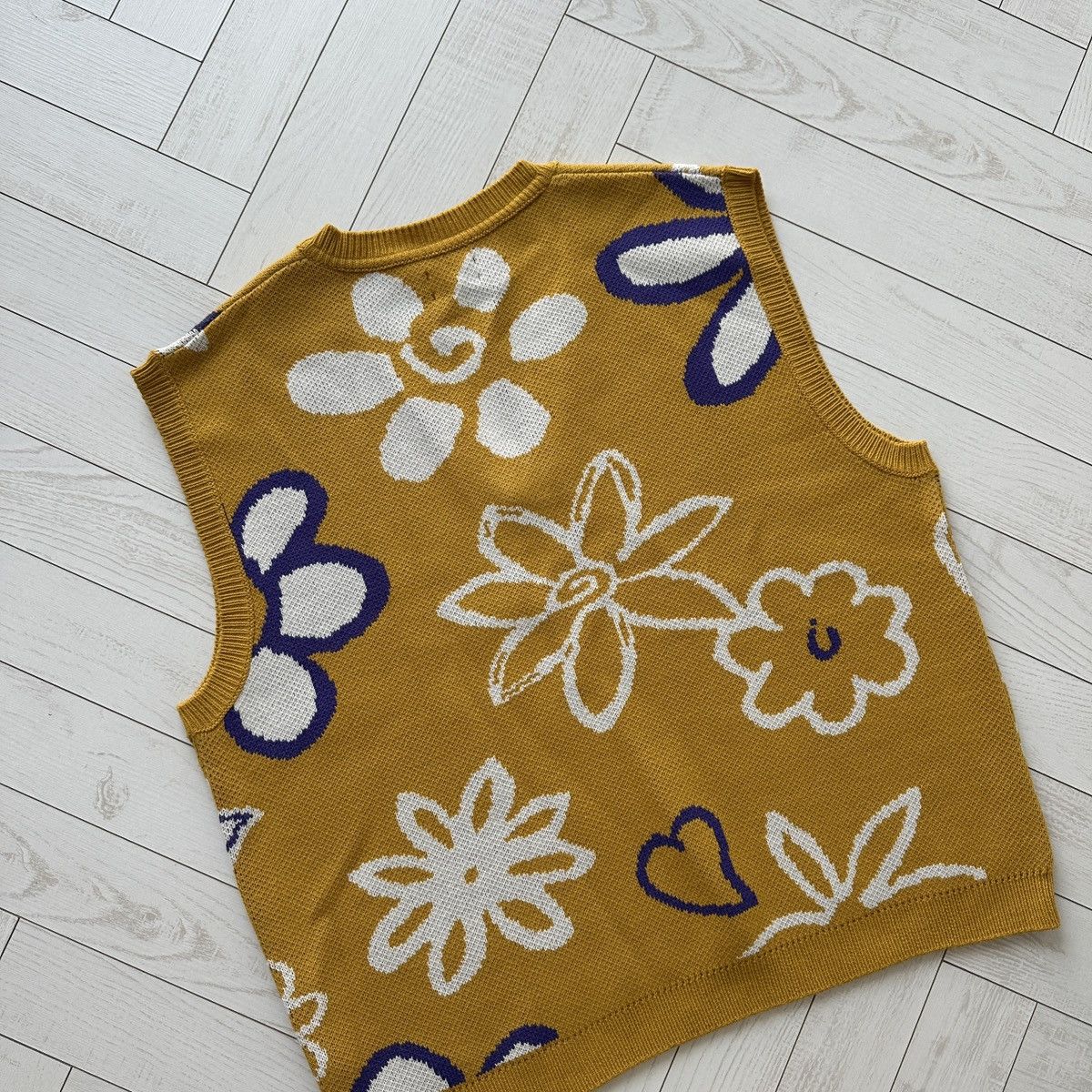 Asos Asos retro knit Floral print vest y2k flowers vintage style Size US M / EU 48-50 / 2 - 6 Thumbnail