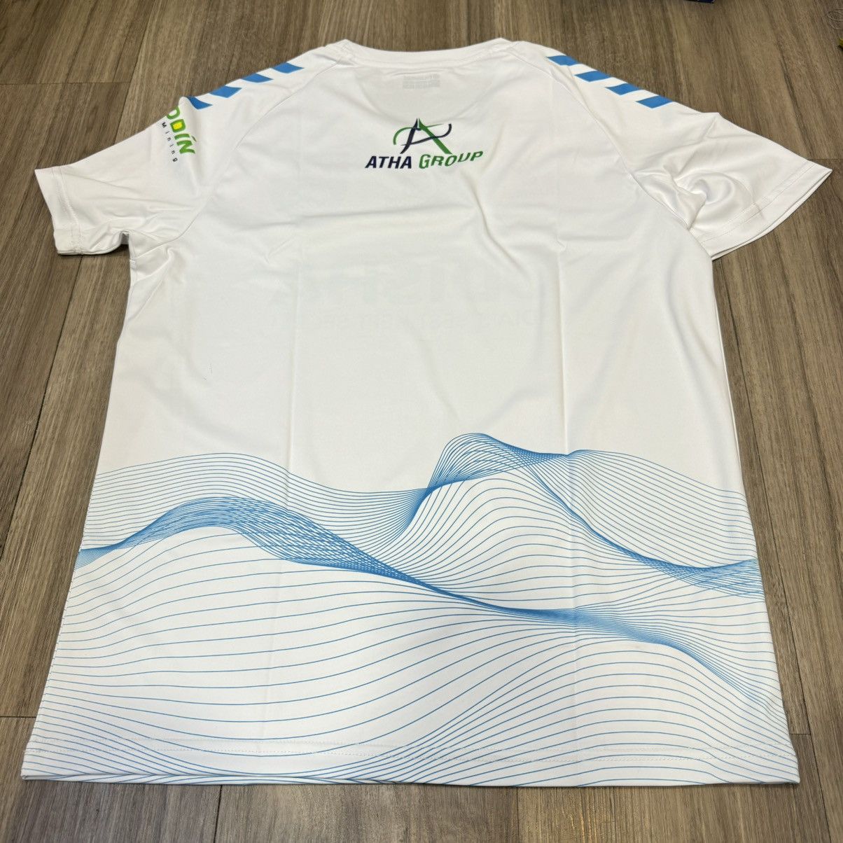 Designer × Hummel Odisha FC 21/22 third away shirt (Bnwt) Size US S / EU 44-46 / 1 - 2 Thumbnail