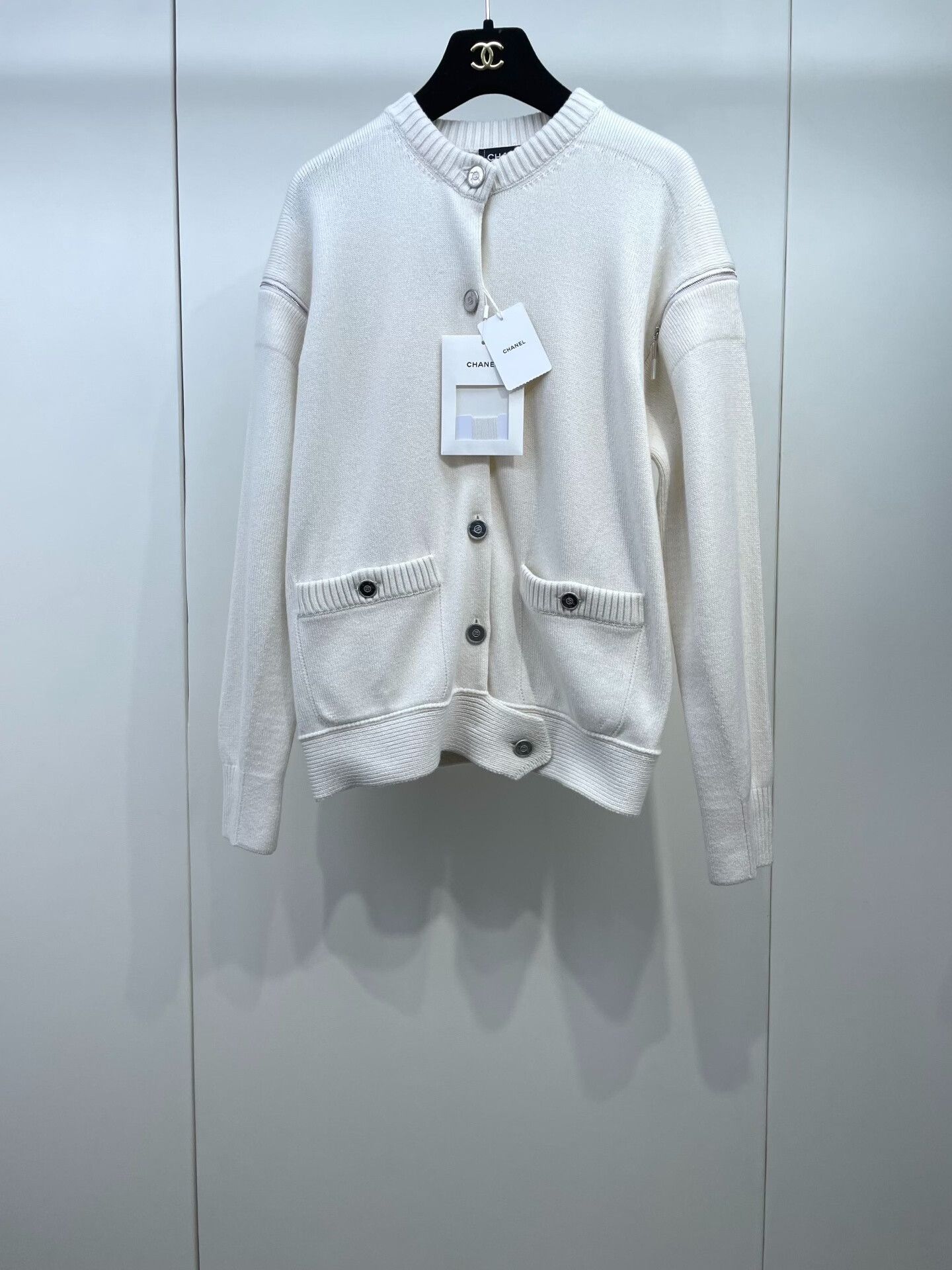 Chanel Chanel 25P Cashmere Knit Coat Size XXS / US 00 / IT 34 - 1 Thumbnail