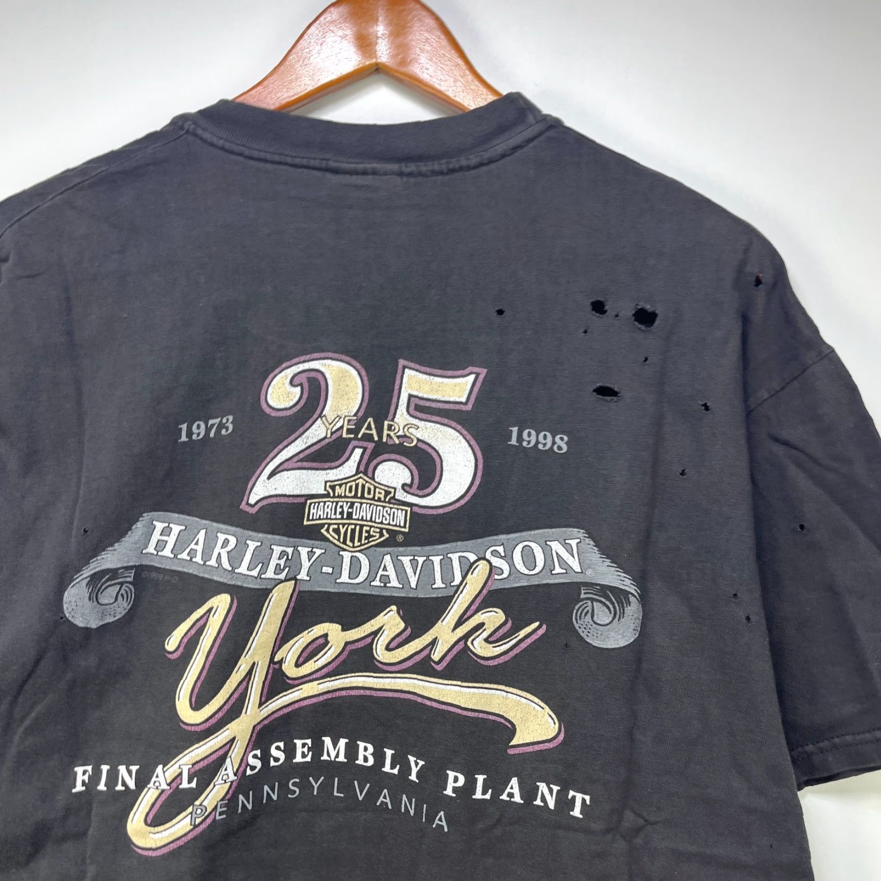 Harley Davidson VINTAGE Harley-Davidson T-Shirt XL Men Black 90s Crew Neck Short Sleeve Pockets Movie Band Nature Rock Grey Wolf Mickey Mouse Hanes Beefy-T Size US XL / EU 56 / 4 - 6 Thumbnail