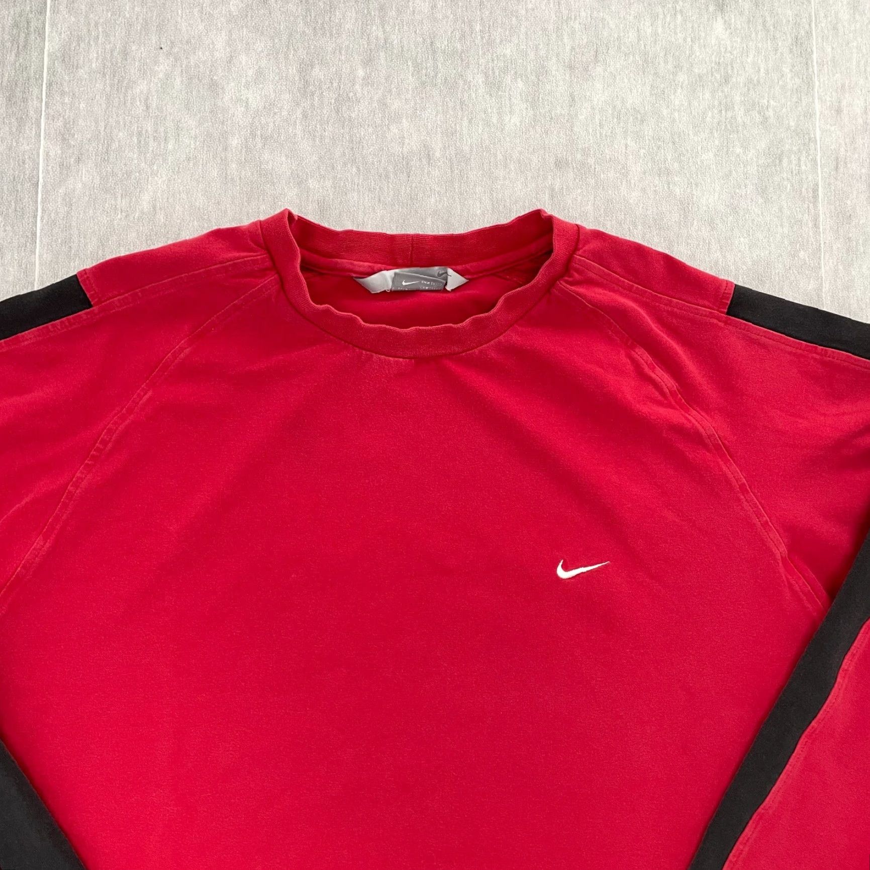 Nike VINTAGE Nike Sweatshirt Adult XL Red Embroidered Swoosh Mens XL City College USA Logo Pullover Crew Neck 100% Cotton/Spandex Regular Fit Size US XL / EU 56 / 4 - 3 Thumbnail