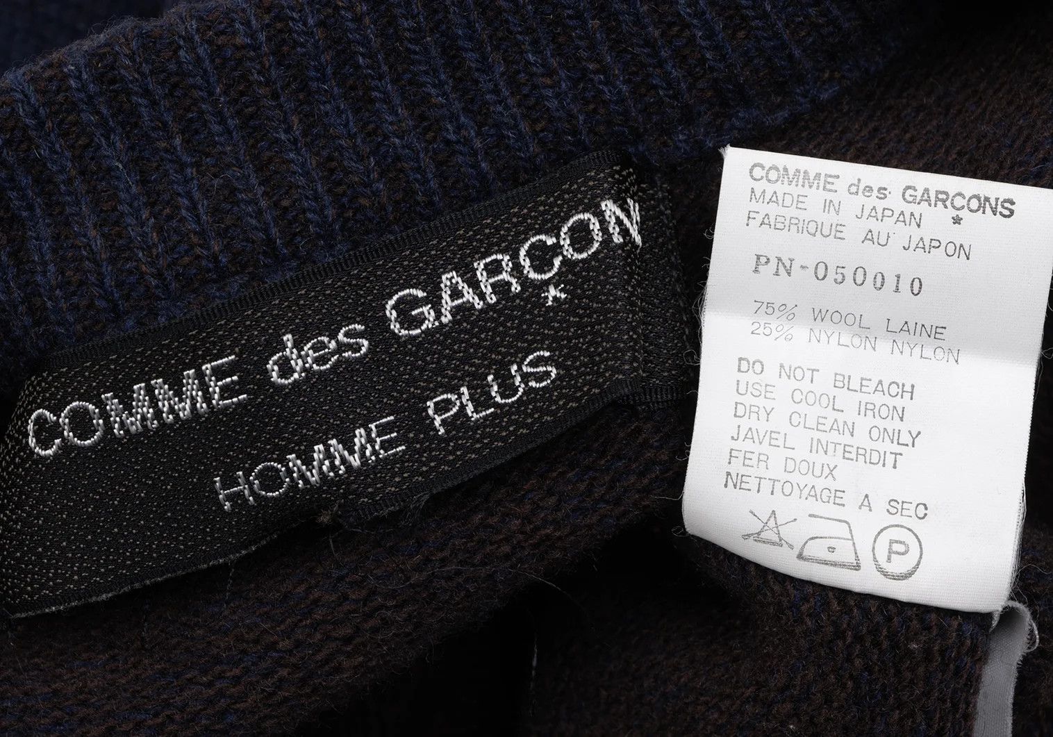 Comme des Garcons Homme Plus Wool Nylon Knitted Sweater in Navy, Size M Size US M / EU 48-50 / 2 - 9 Thumbnail