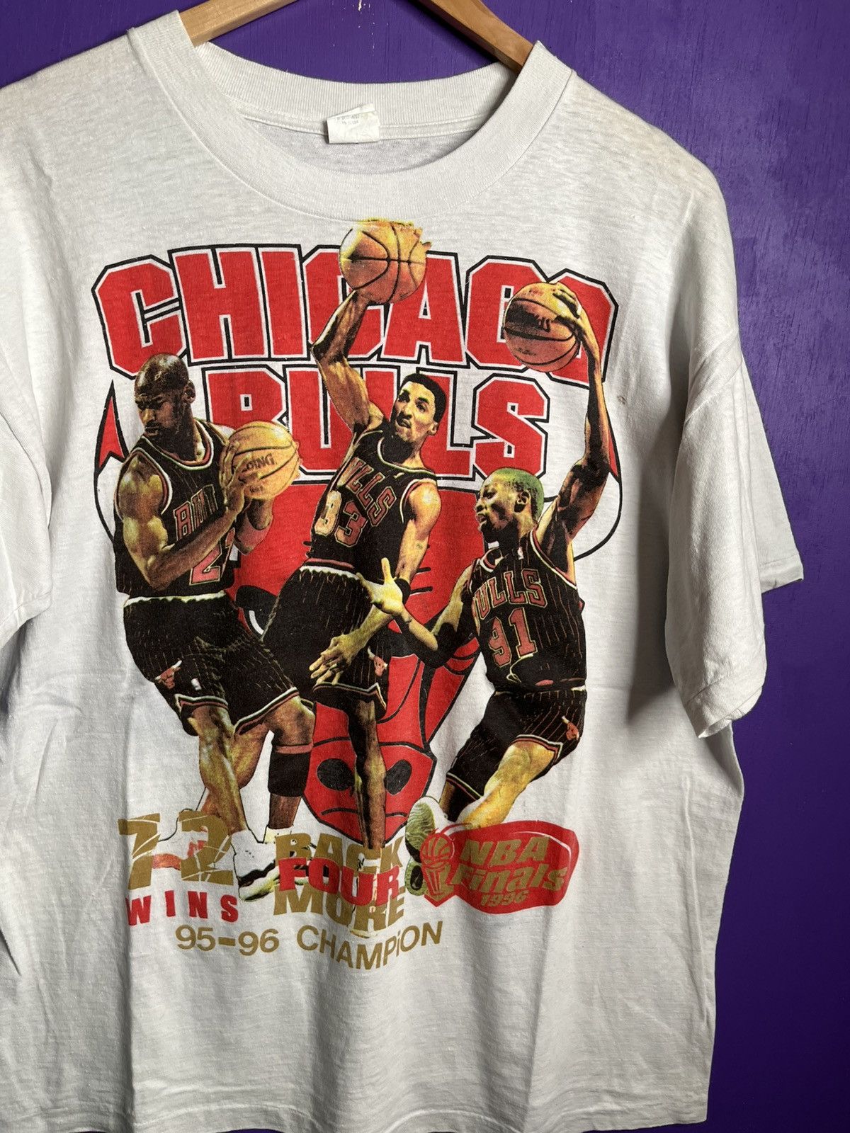 NBA × Rap Tees × Vintage Vintage 95/96 Chicago bulls back four more rap tee Size US L / EU 52-54 / 3 - 3 Thumbnail