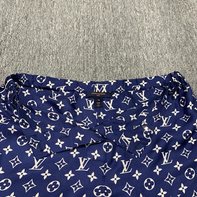 Louis Vuitton Louis Vuitton Blue Full Print Shorts Size US 36 / EU 52 - 8 Thumbnail