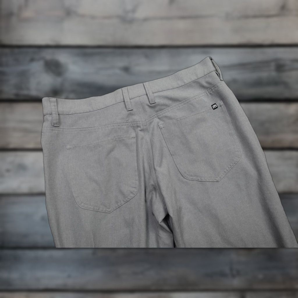 TravisMathew VINTAGE? No. Size US 32 / EU 48 - 1 Thumbnail