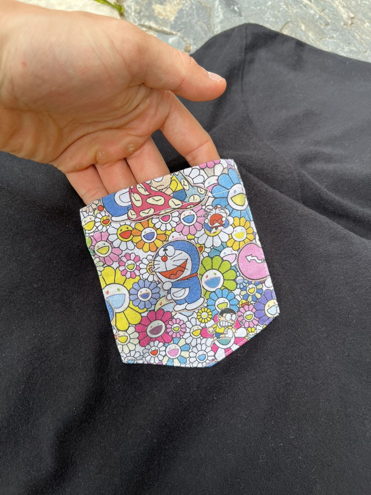 Takashi Murakami × Uniqlo Uniqlo X Takashi Murakami pocket tee floral Doreamon t-shirt Size US M / EU 48-50 / 2 - 13 Thumbnail