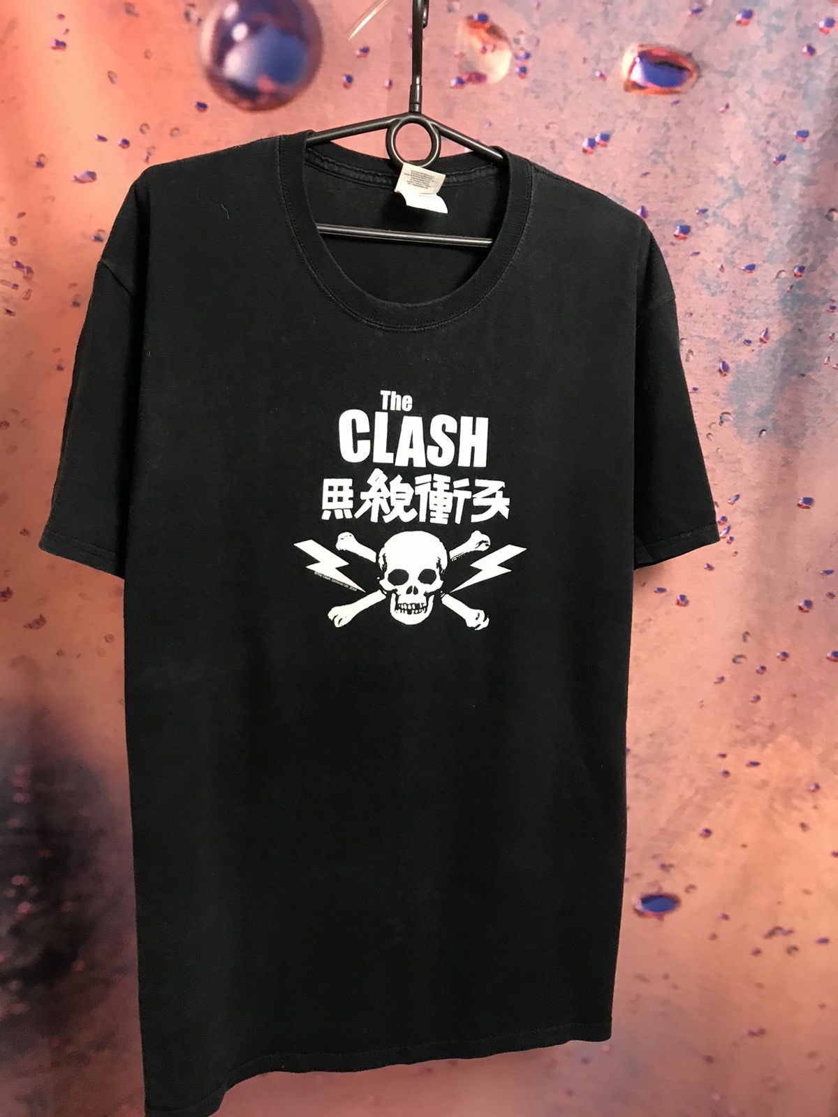 Band Tees Vintage The Clash 2004 band rock tee Size US L / EU 52-54 / 3 - 2 Thumbnail