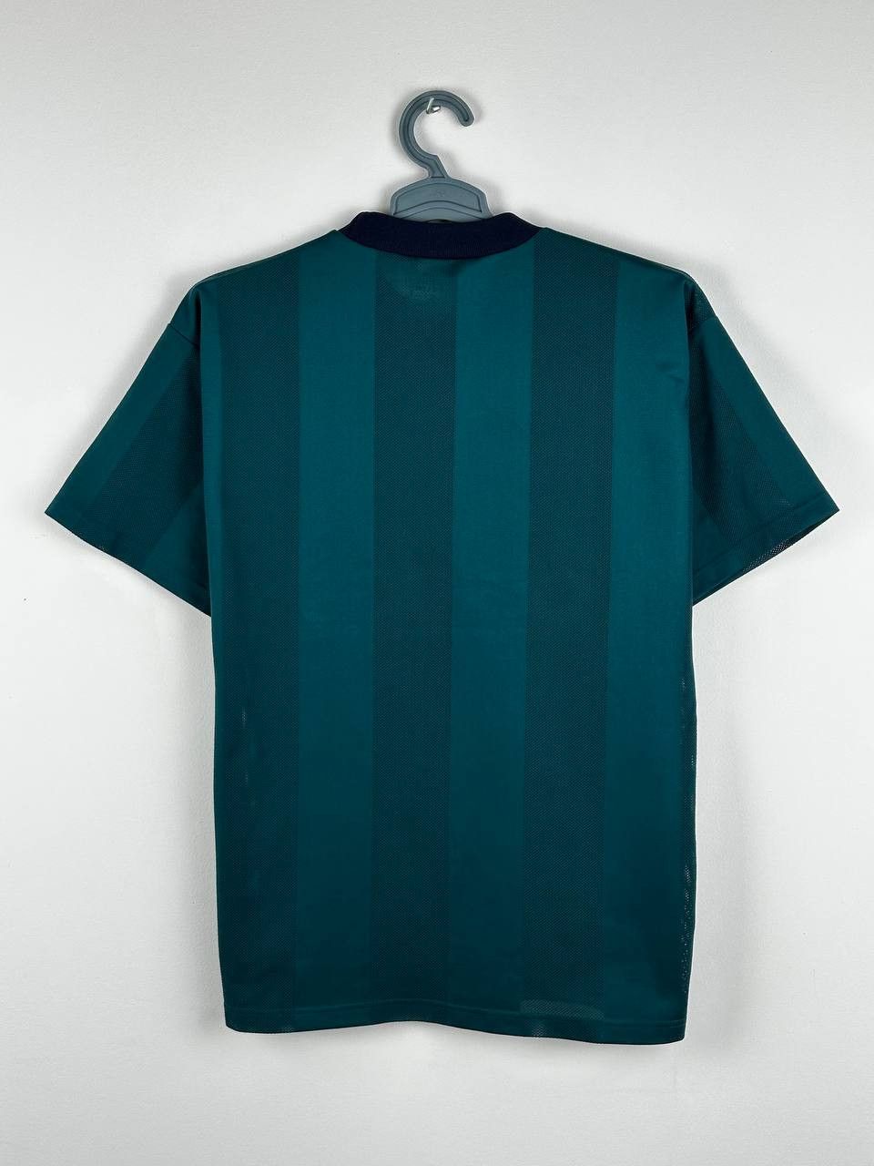 Adidas Mens 90s Vintage Adidas Stripped T-shirt big logo Size US M / EU 48-50 / 2 - 10 Thumbnail