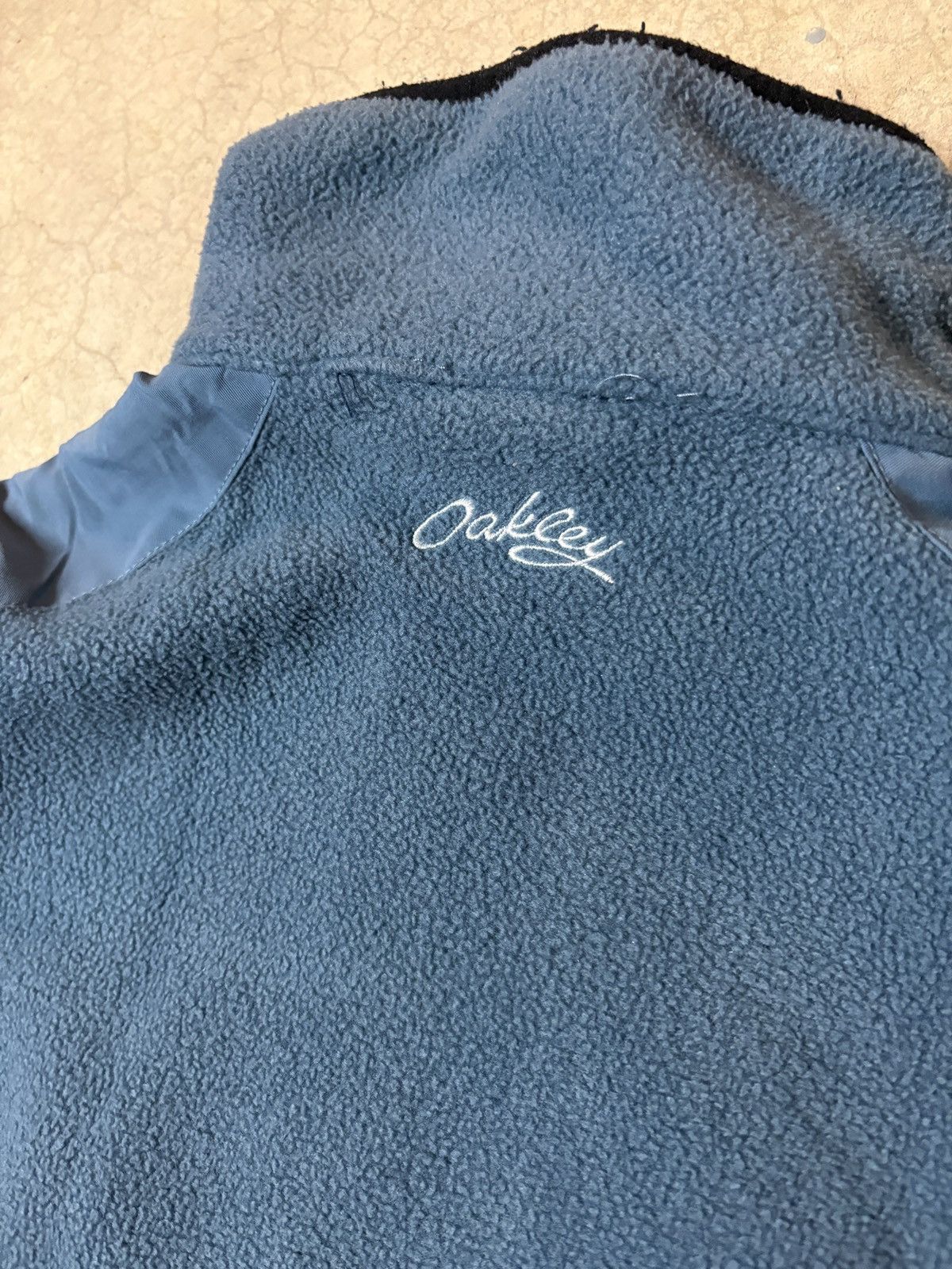 Oakley Vintage 90s Oakley Blue Vest Embroidered Size Medium Size US M / EU 48-50 / 2 - 4 Thumbnail