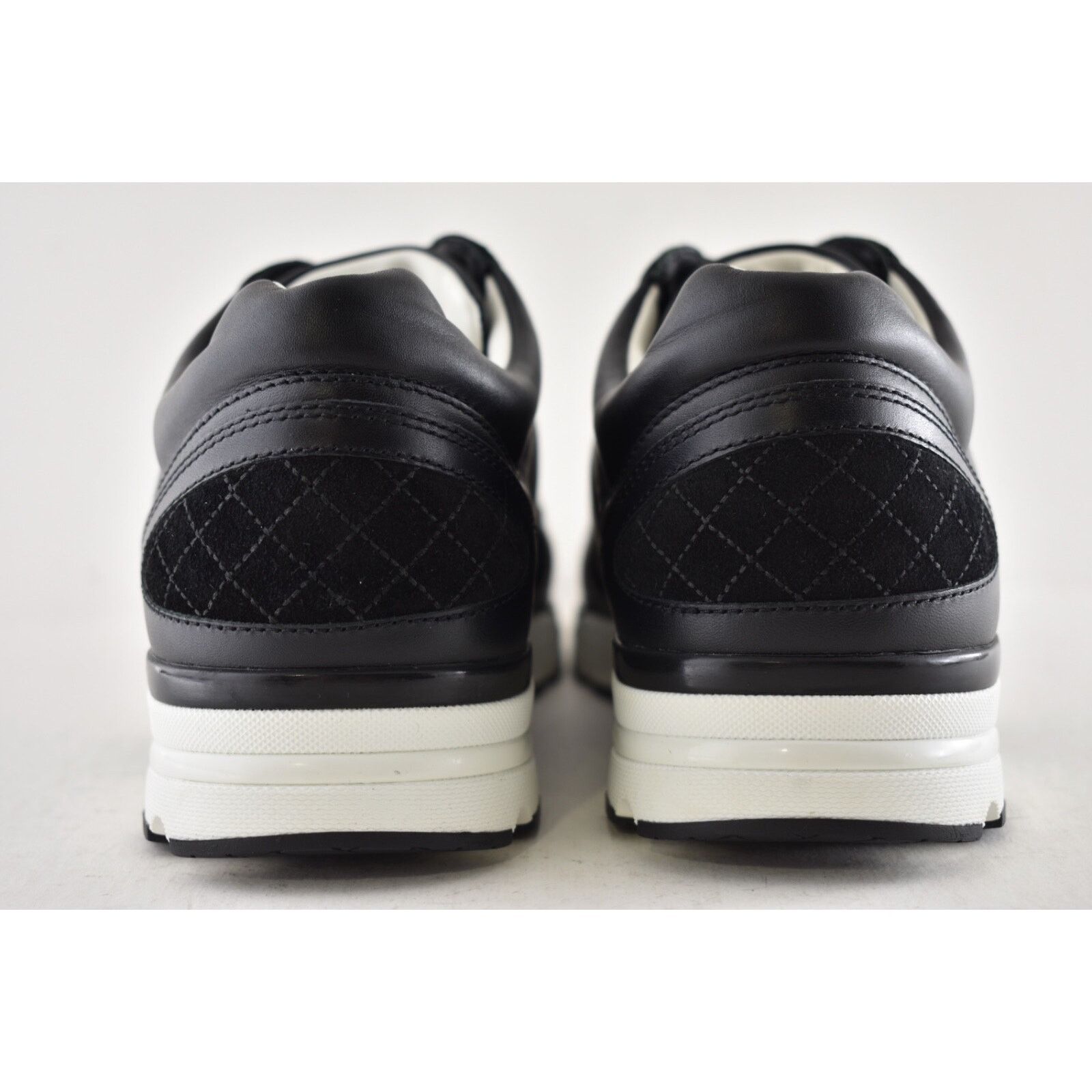 Chanel Chanel Calfskin Leather White CC Logo Flat Runner Sneaker 38 Size US 8 / IT 38 - 11 Thumbnail