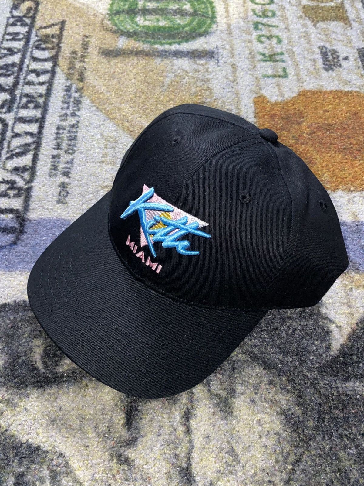 Kith Kith Miami Logo Cap Black Size ONE SIZE - 1 Thumbnail