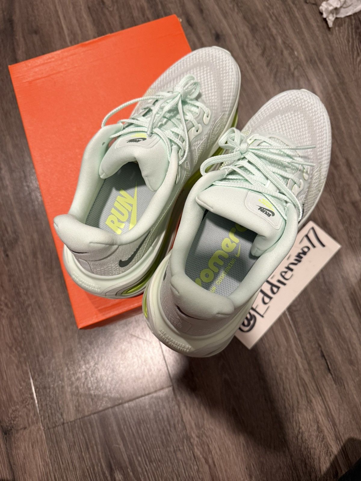 Nike Nike Vomero Premium “Barely Volt” Size US 8.5 / EU 41-42 - 12 Thumbnail