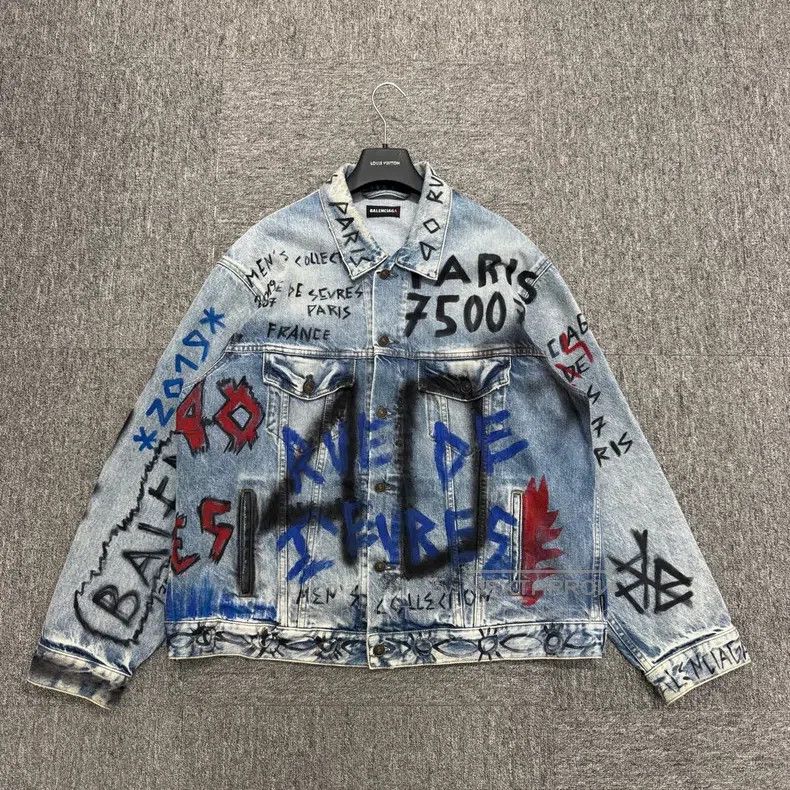 Balenciaga Balenciaga Graffiti Denim Jacket Size US M / EU 48-50 / 2 - 1 Thumbnail