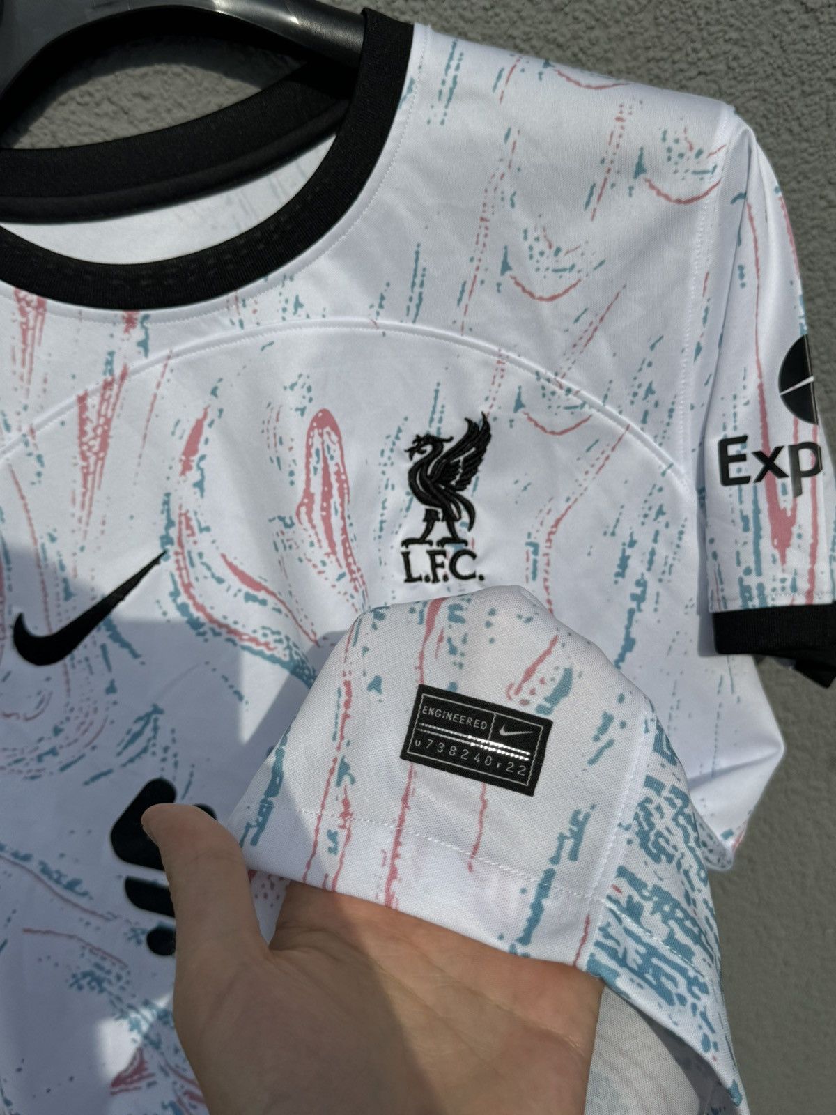 Nike Nike Liverpool Soccer Jersey White Size US M / EU 48-50 / 2 - 4 Thumbnail