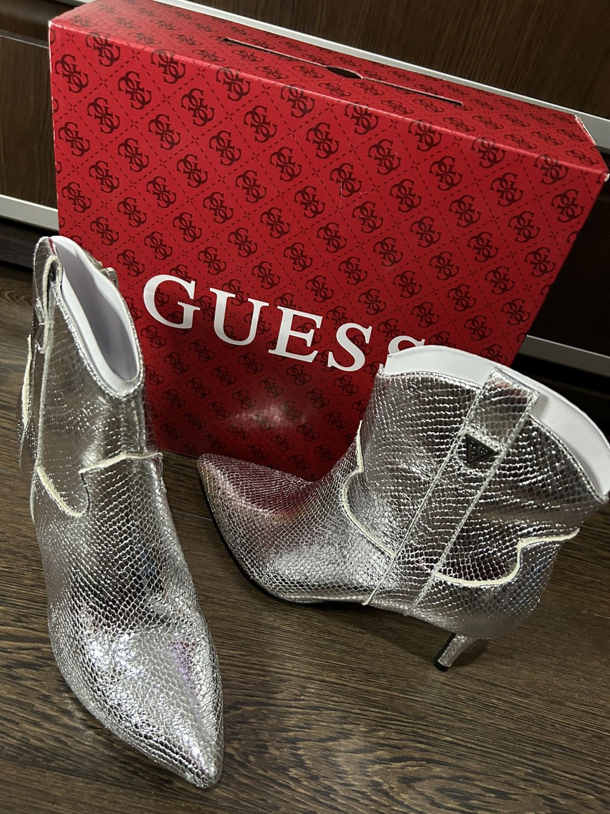 Guess GUESS Ankle Boots (Silver Snake Print), size 39 Size US 9 / IT 39 - 1 Thumbnail