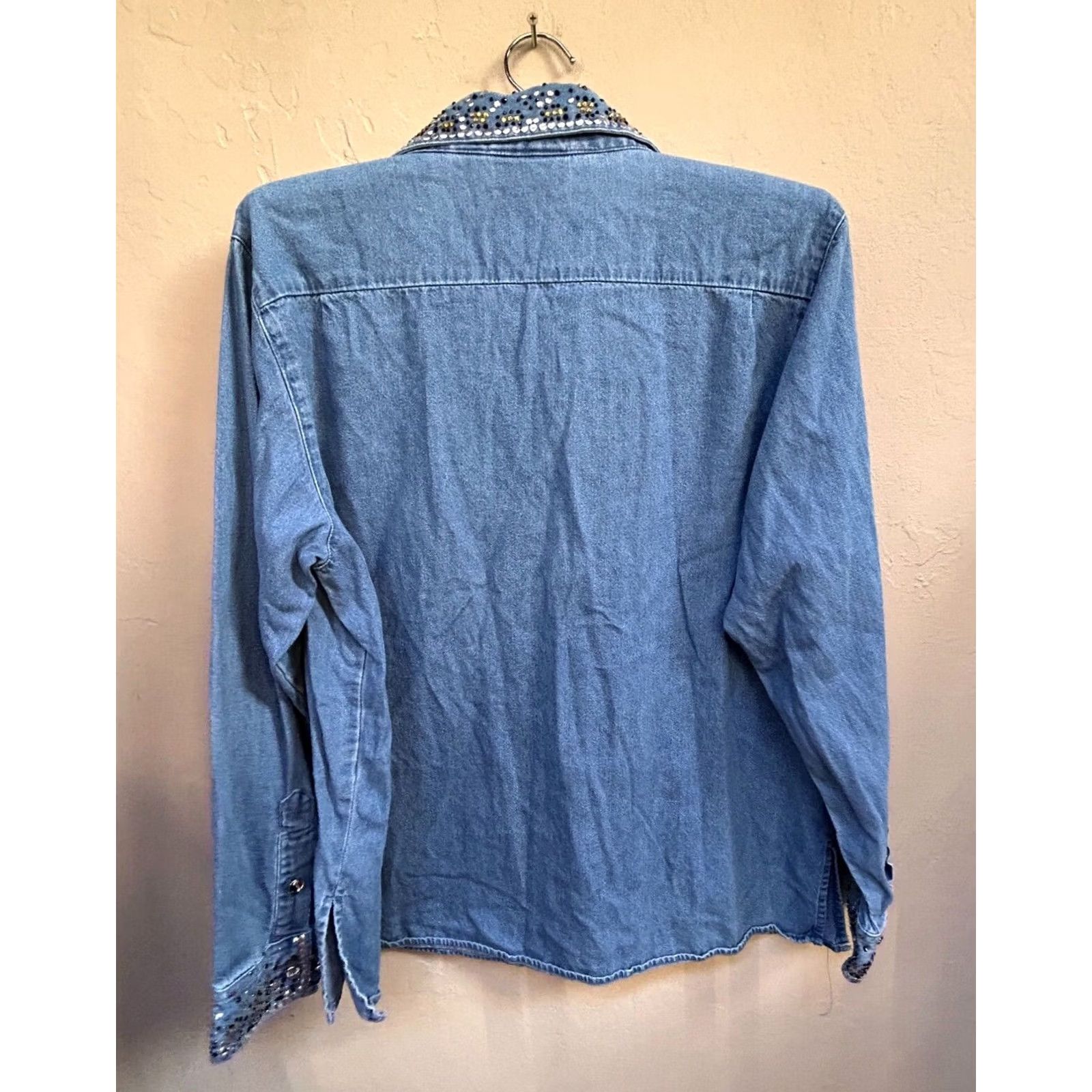 Quacker Factory Quacker Factory Shirt Large Embellished Rhinestone Button Front Denim Tunic Top Shirt Size L / US 10 / IT 46 - 2 Thumbnail