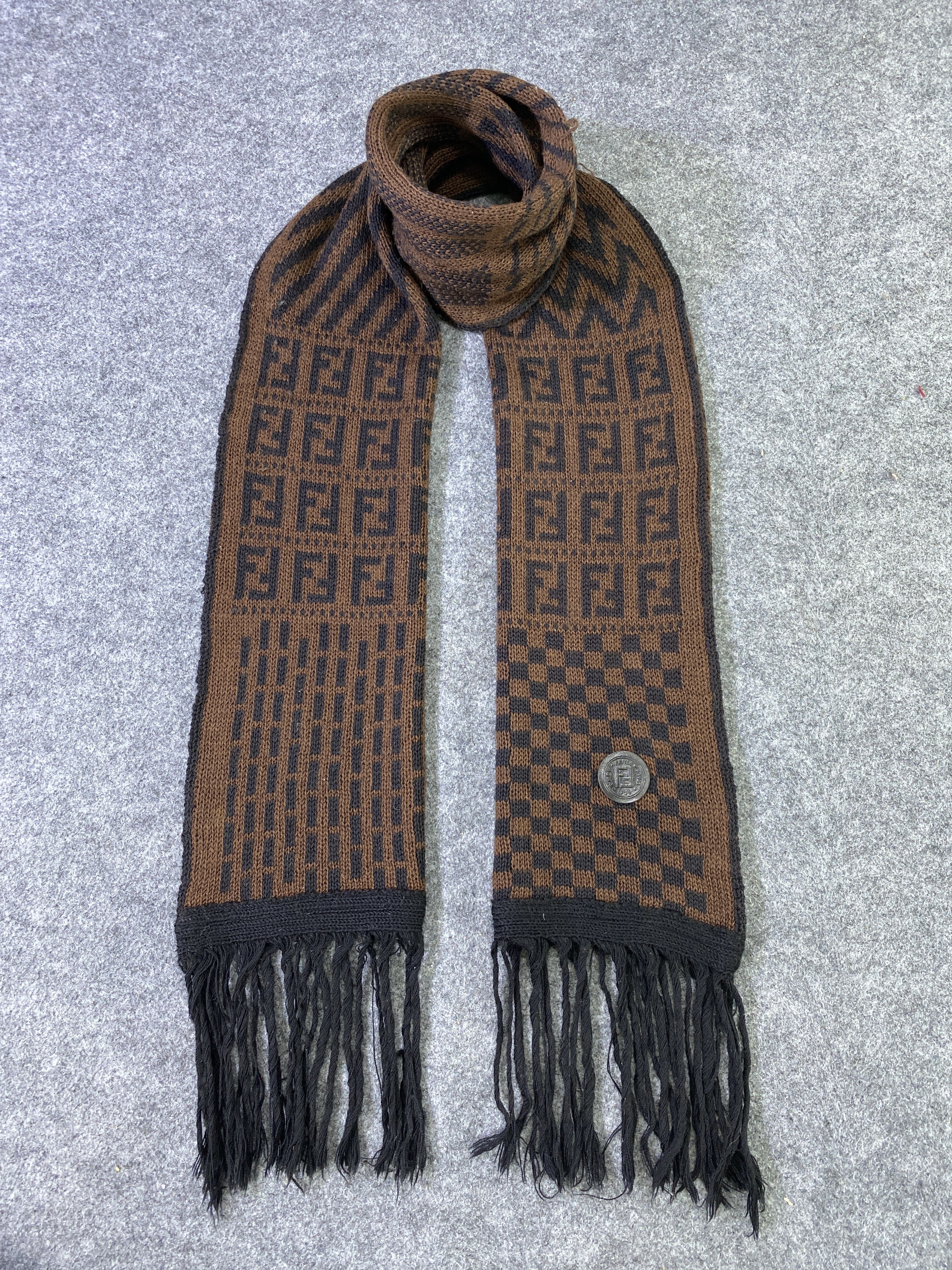 Designer VINTAGE FENDI Scarf / Muffler / Neckwear -T857 Size ONE SIZE - 1 Thumbnail