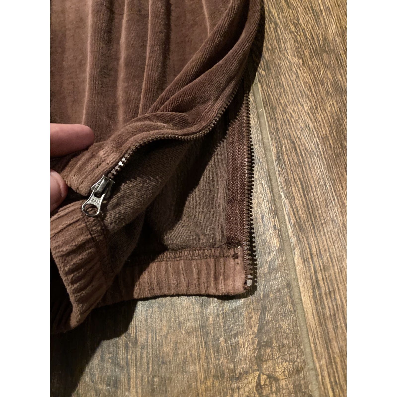 Karl Kani VINTAGE Karl Kani Velour Pants Men's XL Brown Hip Hop 90s Zipper Left Angle Size US 36 / EU 52 - 7 Thumbnail