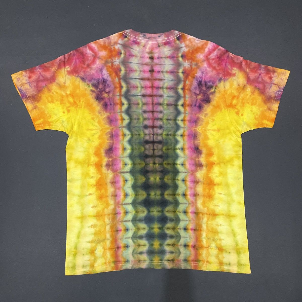 Vintage Psychedelic Waterfall Size US L / EU 52-54 / 3 - 2 Thumbnail