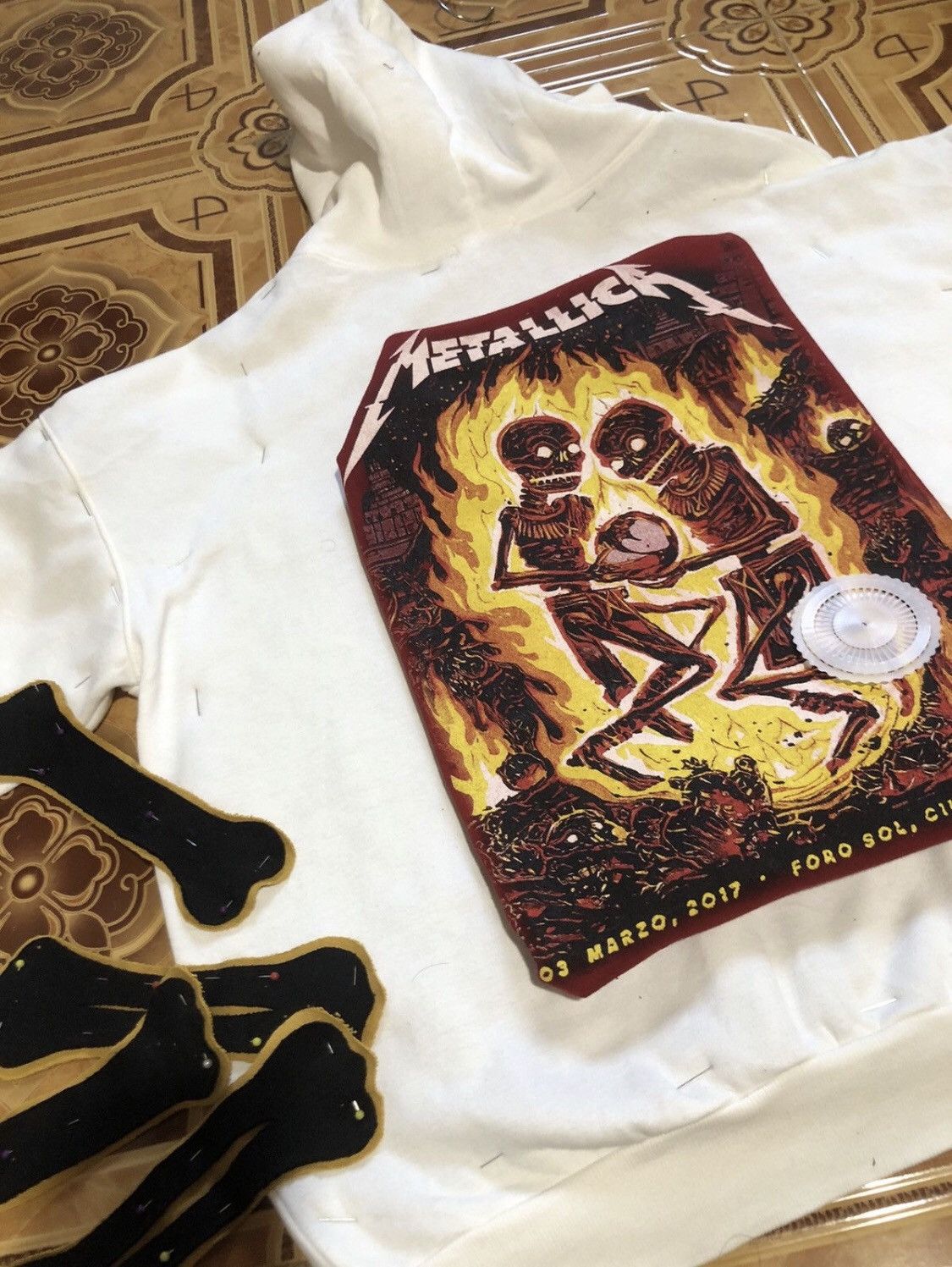 Designer × Japanese Brand × Vintage REWORKED METALLICA SKELETON HOODIE Size US L / EU 52-54 / 3 - 7 Thumbnail