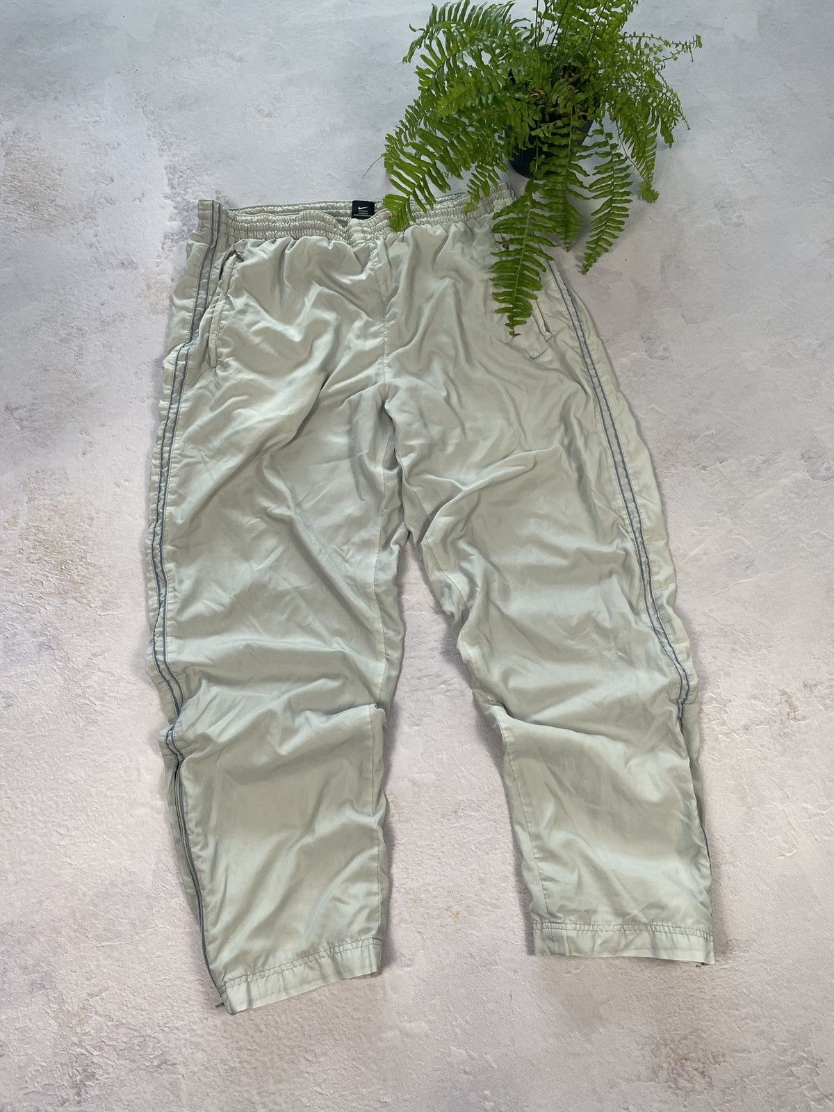Nike × Vintage Nike Vintage Nylon Sweatpants Swoosh 90s Size US 36 / EU 52 - 1 Thumbnail