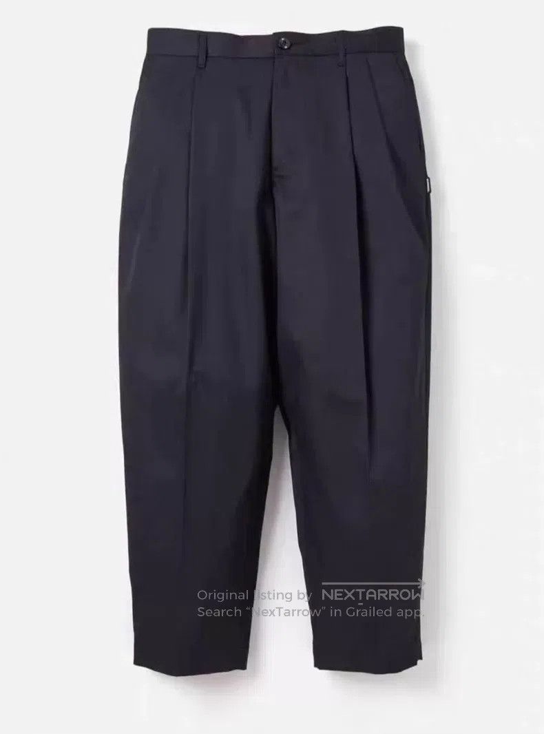 Neighborhood Neighborhood size L Pants Size US 26 / EU 42 - 1 Thumbnail