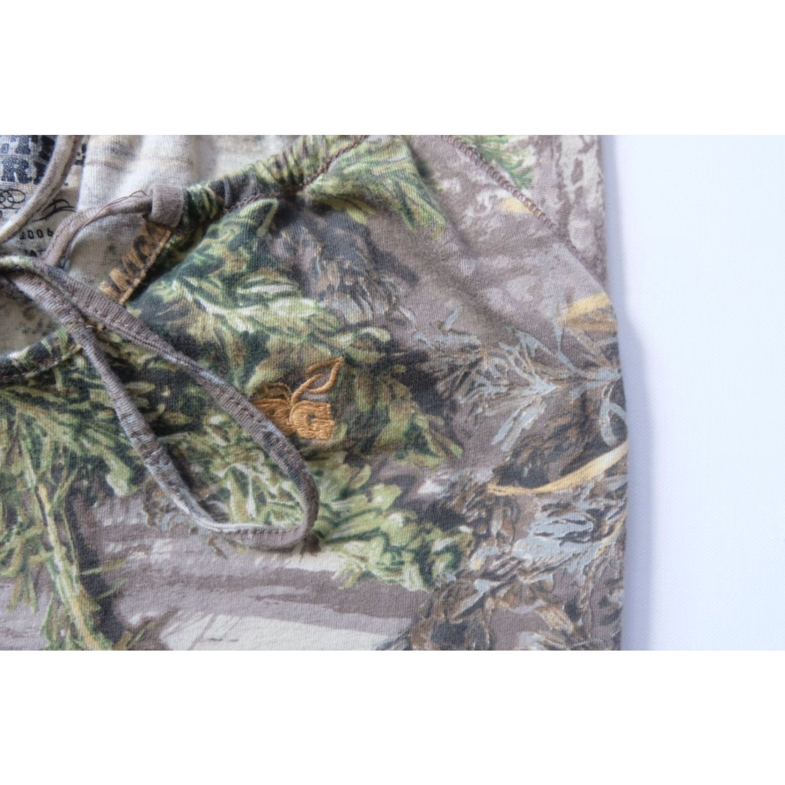 Realtree VINTAGE REALTREE OUTDOOR GIRL VTG Y2K RETRO TIE LACE CAMO ALL OVER PRINT CUTE TOP HUNTING SZ L WOMEN T-SHIRT Size L / US 10 / IT 46 - 4 Thumbnail