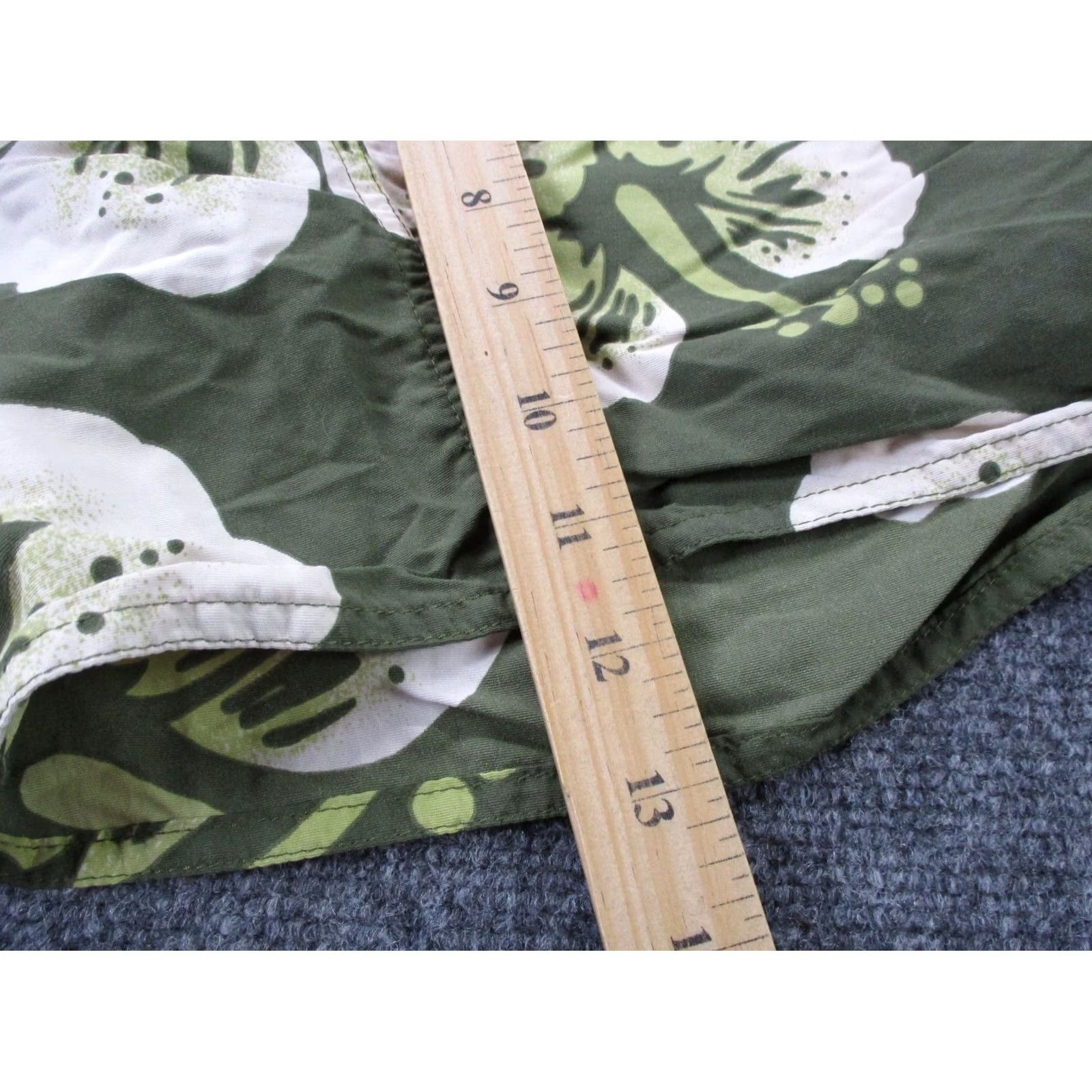 Patagonia Patagonia Board Shorts Mens 36 Green Floral Wavefarer Unlined Swim Trunks 86771 Size US 36 / EU 52 - 4 Thumbnail