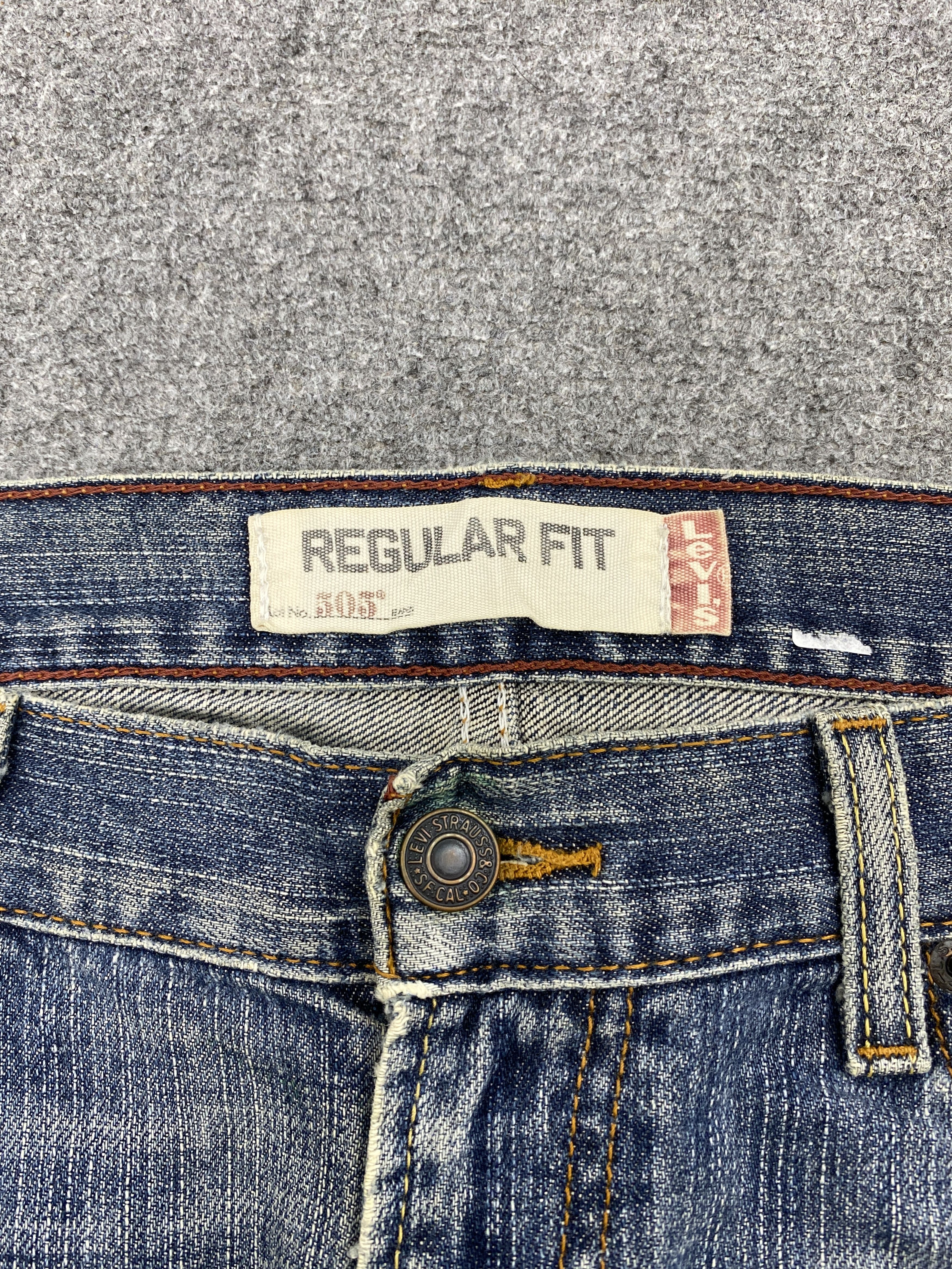 Levi's × Vintage Faded Blue Vintage Levi's 505 Denim Jeans Size US 34 / EU 50 - 9 Thumbnail