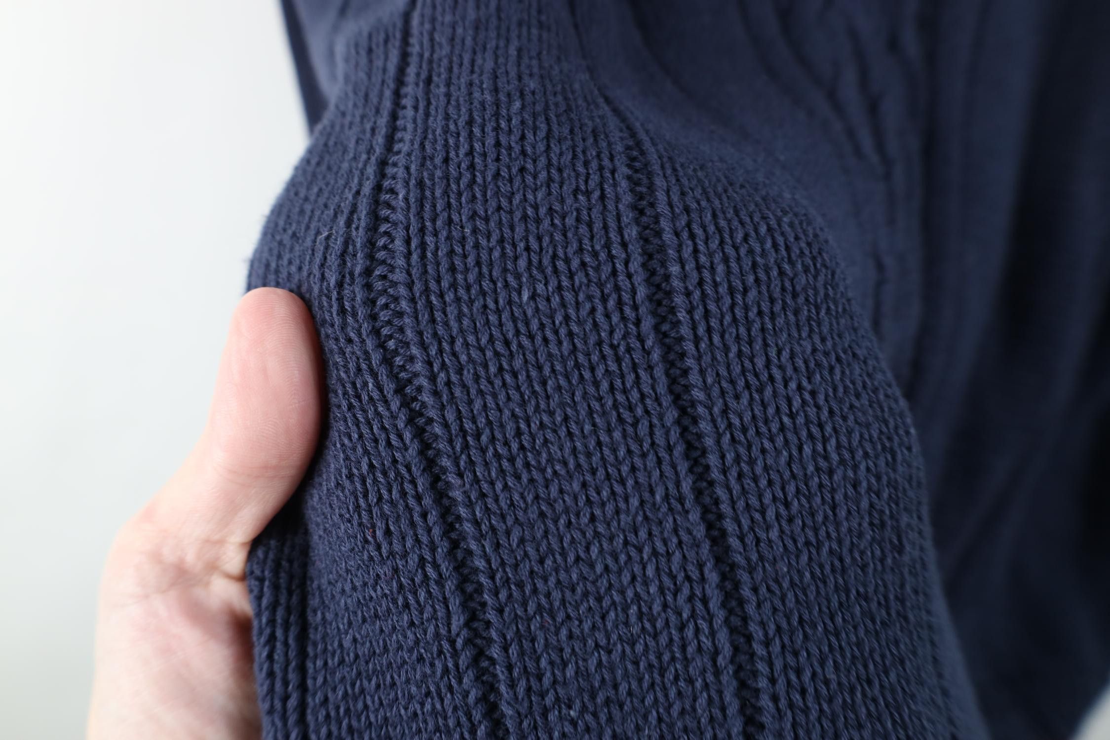 Vintage Vintage 90s Dapper Framed Cotton Ribbed Knit V-Neck Sweater Size US L / EU 52-54 / 3 - 9 Thumbnail