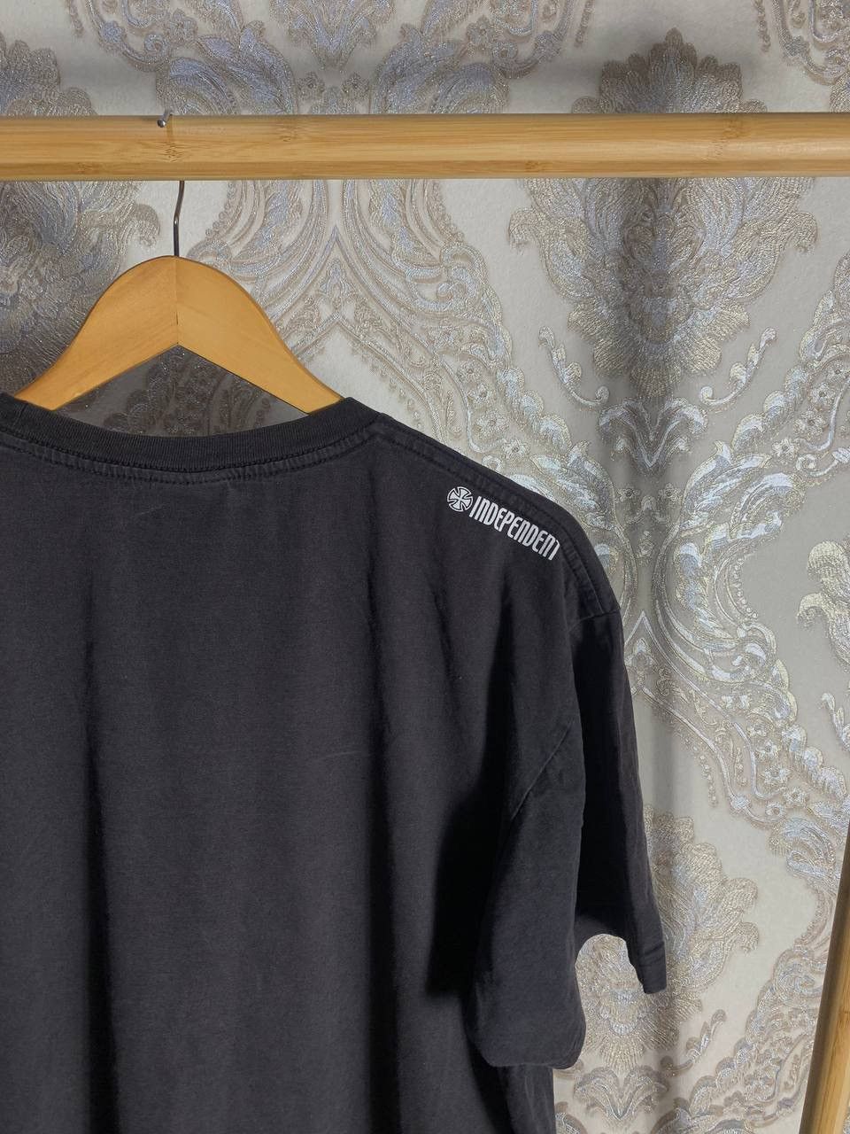Independent Truck Co. × Vintage VERY RARE INDEPENDENT SKATEBOARDER T-SHIRT BIG LOGO Y2K 90s Size US XL / EU 56 / 4 - 6 Thumbnail