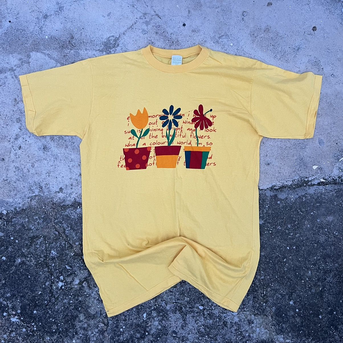 Japanese Brand flower graphic tee y2k vintage style light navy blue tshirt Size US L / EU 52-54 / 3 - 1 Thumbnail