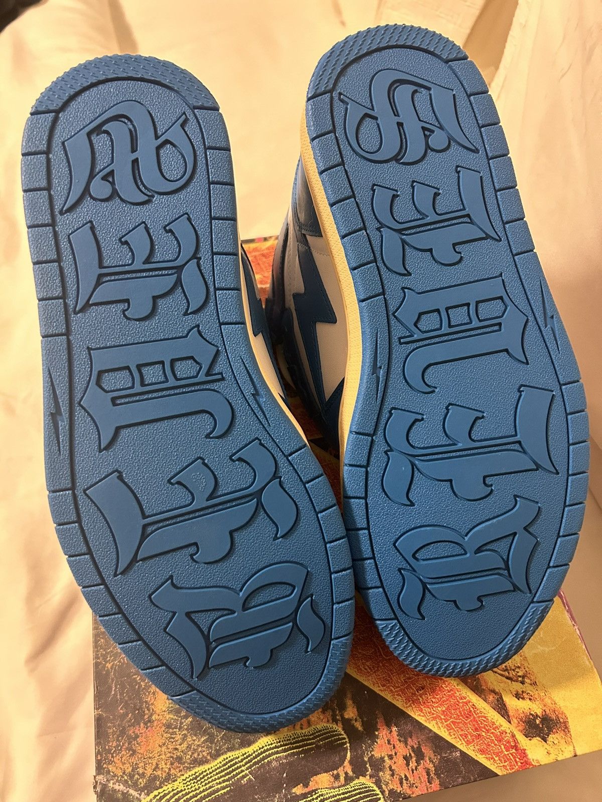 Reves Paris Air Kiy Carolina Edition Size US 7.5 / EU 40-41 - 6 Thumbnail
