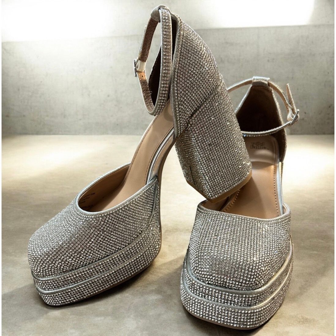 The Unbranded Brand Wild Fable Rhinestones Platform Pumps Size 6 Size US 6 / IT 36 - 1 Thumbnail