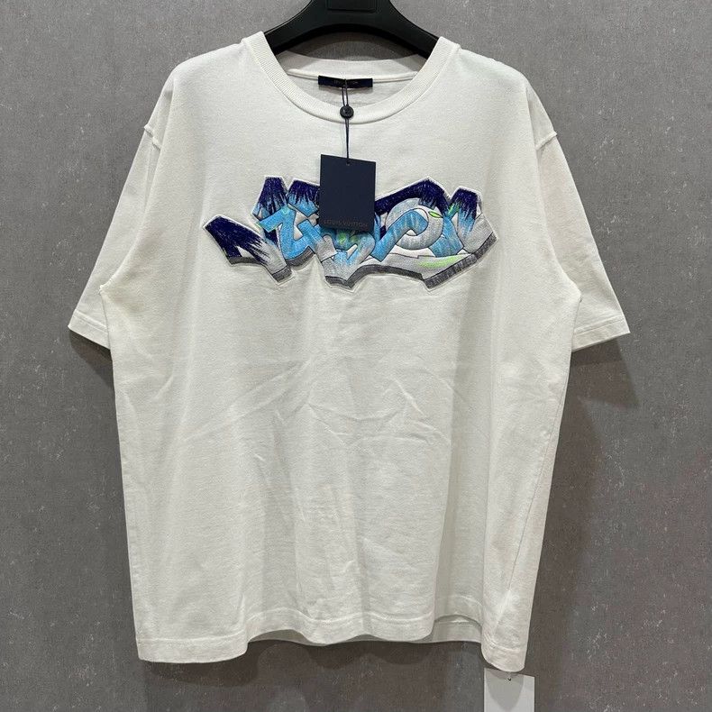 Louis Vuitton Louis Vuitton White monogram graffiti embroidered logo sho Size US XXL / EU 58 / 5 - 1 Thumbnail