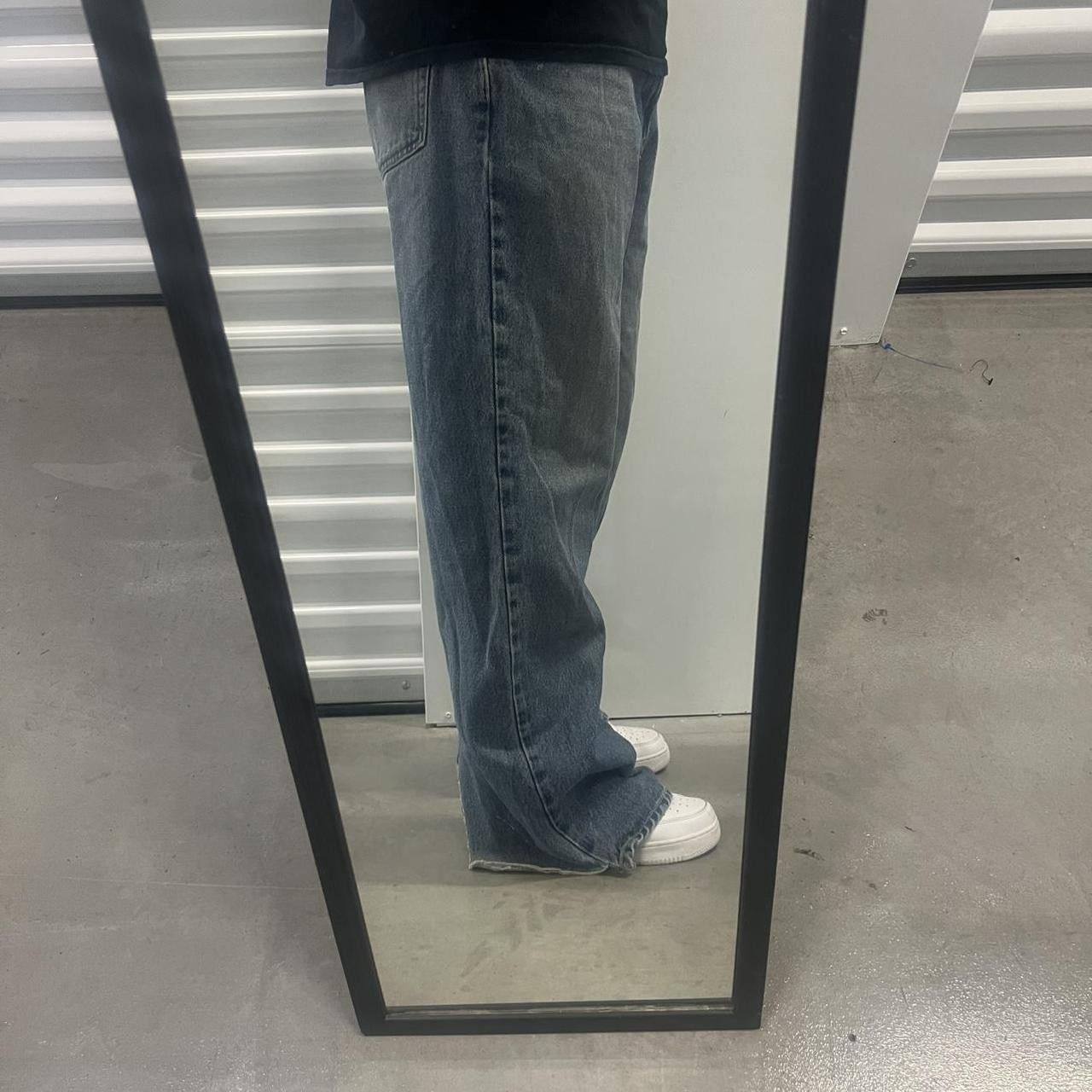 Vintage Vintage Y2K/2000s Super Baggy Light wash Loose Fit Skater Style Denim jeans! Size US 35 - 2 Thumbnail