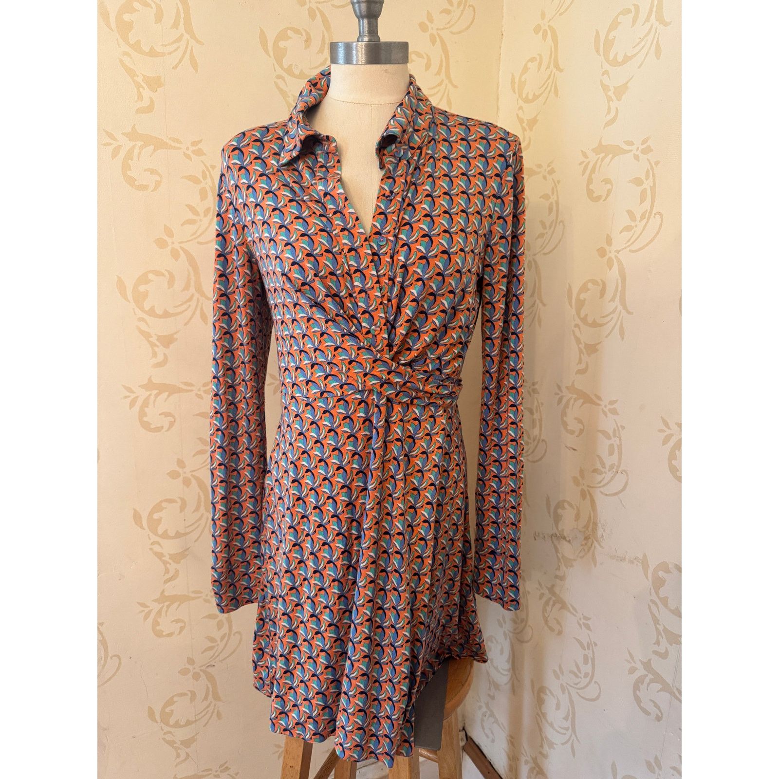 Diane von Furstenberg Diane Von Furstenberg Floral Wrap Dress Ladies Medium Size M / US 6-8 / IT 42-44 - 1 Thumbnail