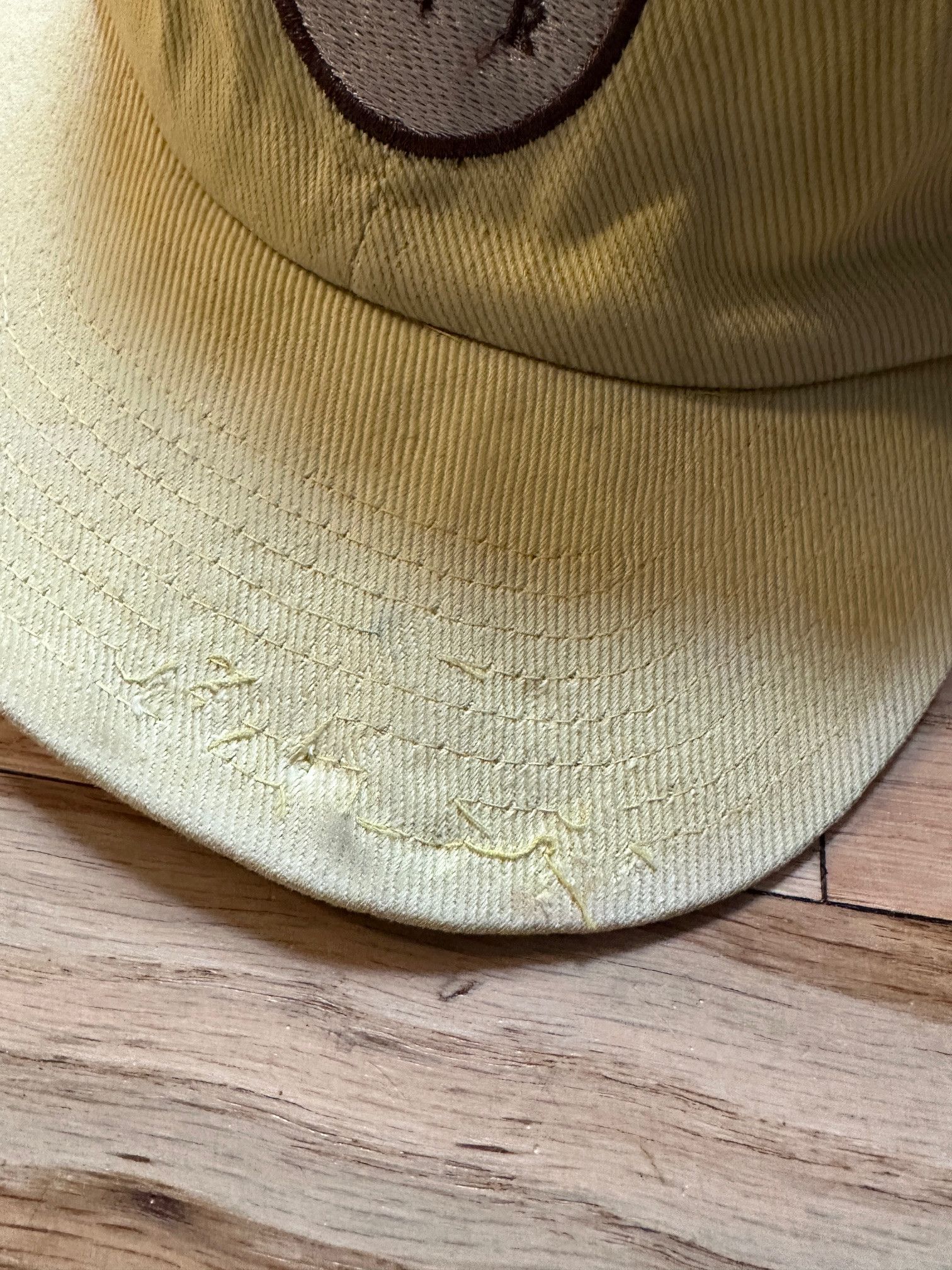 Nike Vintage Men's Nike Air Hat Yellow Rare Distressed Faded Size ONE SIZE - 3 Thumbnail