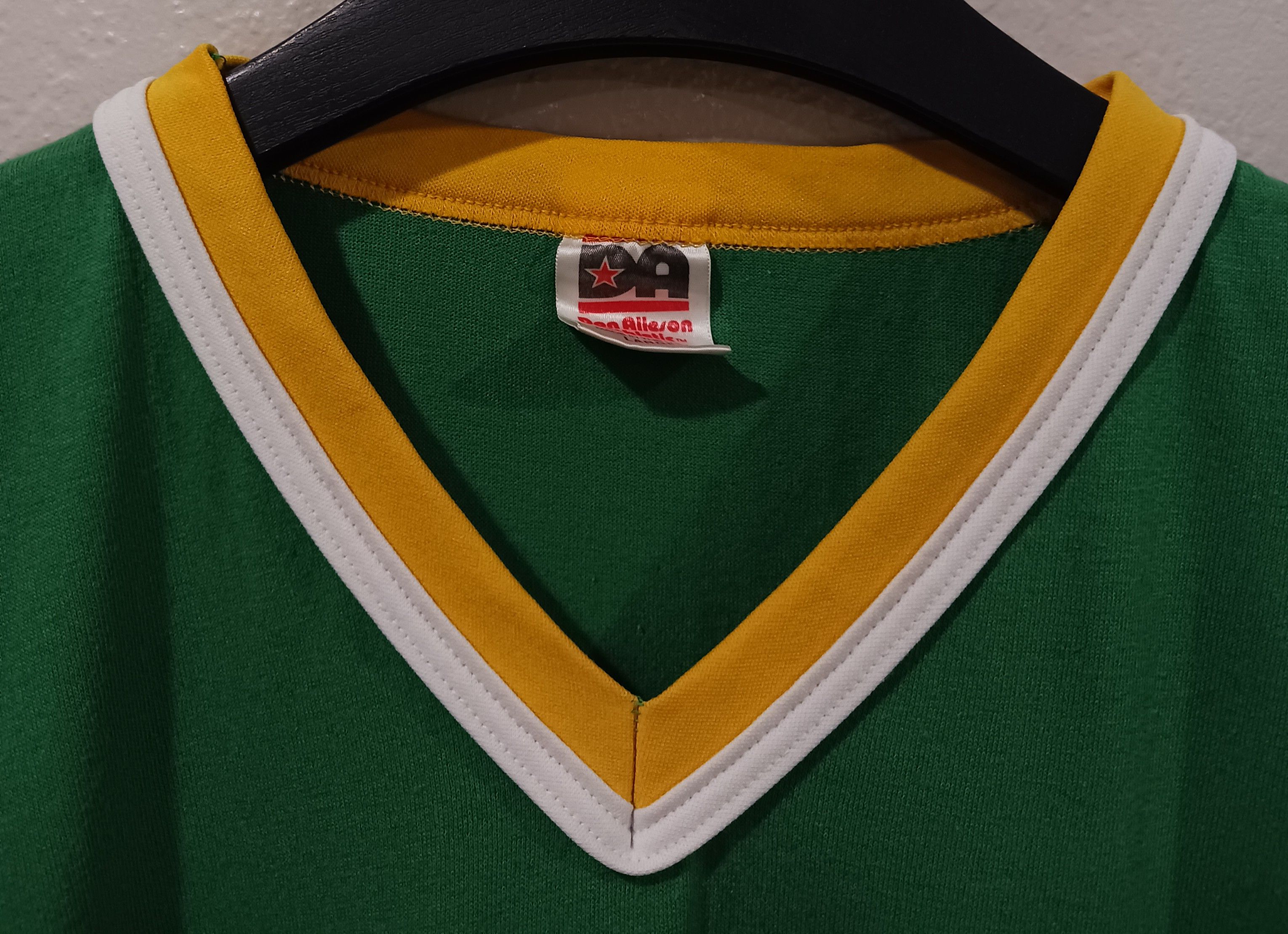Vintage Don Alleson Athletic St. Kevin Track Vintage 90s V-Neck Tee Size US L / EU 52-54 / 3 - 7 Thumbnail