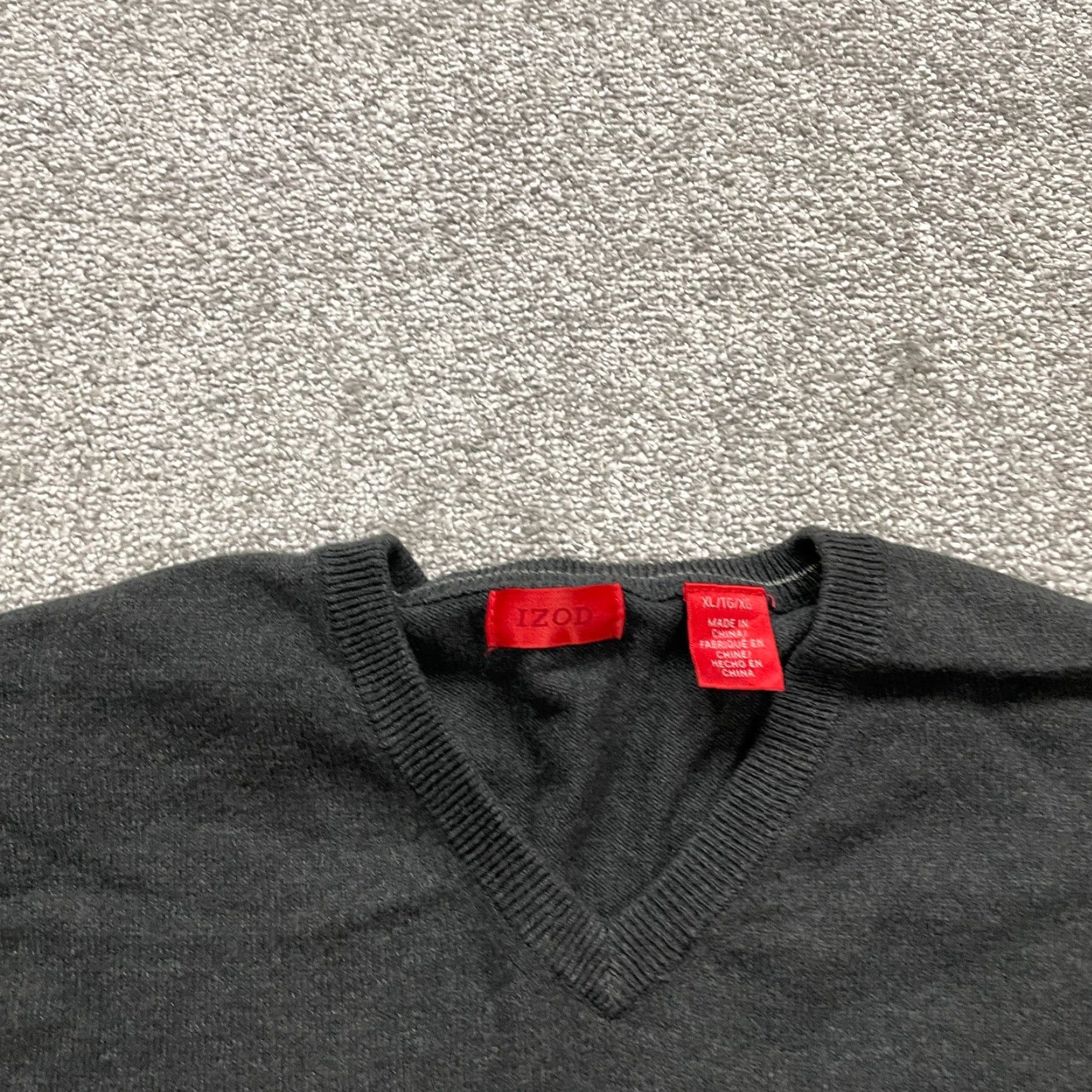 Izod IZOD Sweater Pullover Men XL Dark Gray V-Neck Knit Cotton Acrylic Casual Workwear Knitwear - Solid Knit - IZOD Mens XL Gray V-Neck Pullover Sweater Size US XL / EU 56 / 4 - 3 Thumbnail